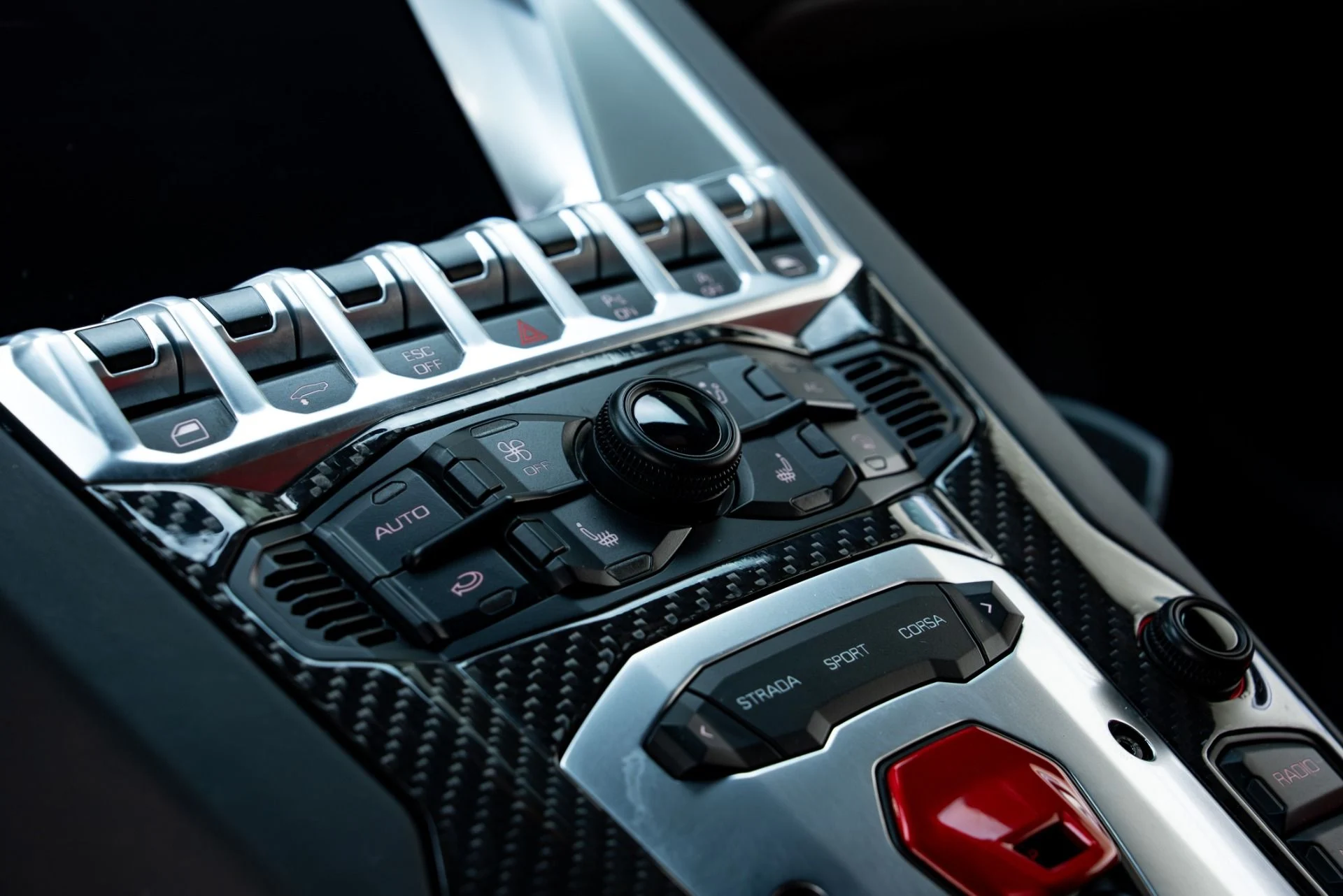 mph041_2819196773_Used_2015_Lamborghini_Aventador_LP_700_4_1778261717_854cdbc806