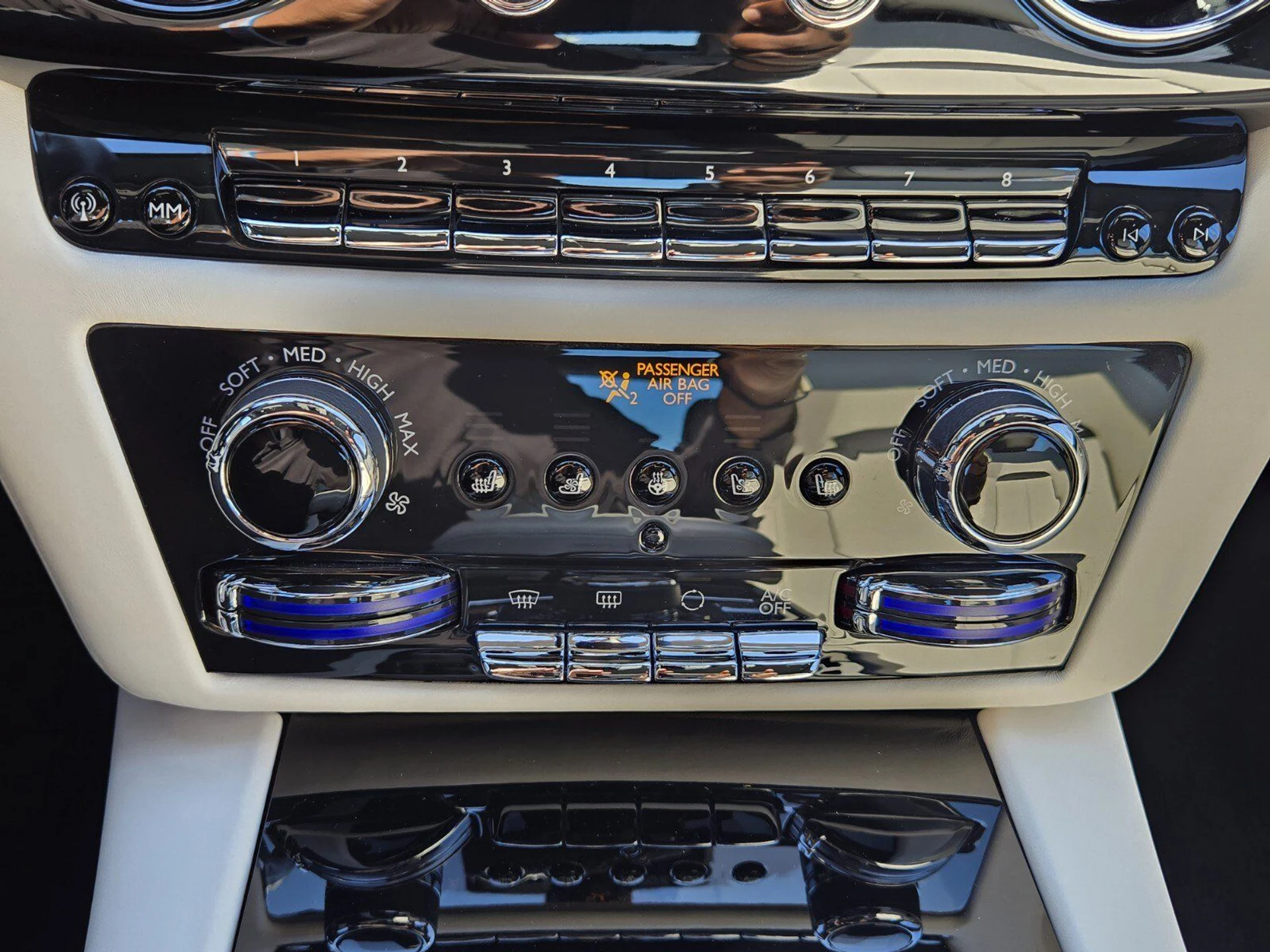 mph041_281983441_95f42ef7fd1d959637df76f7d22b64a4x_0f5892c130