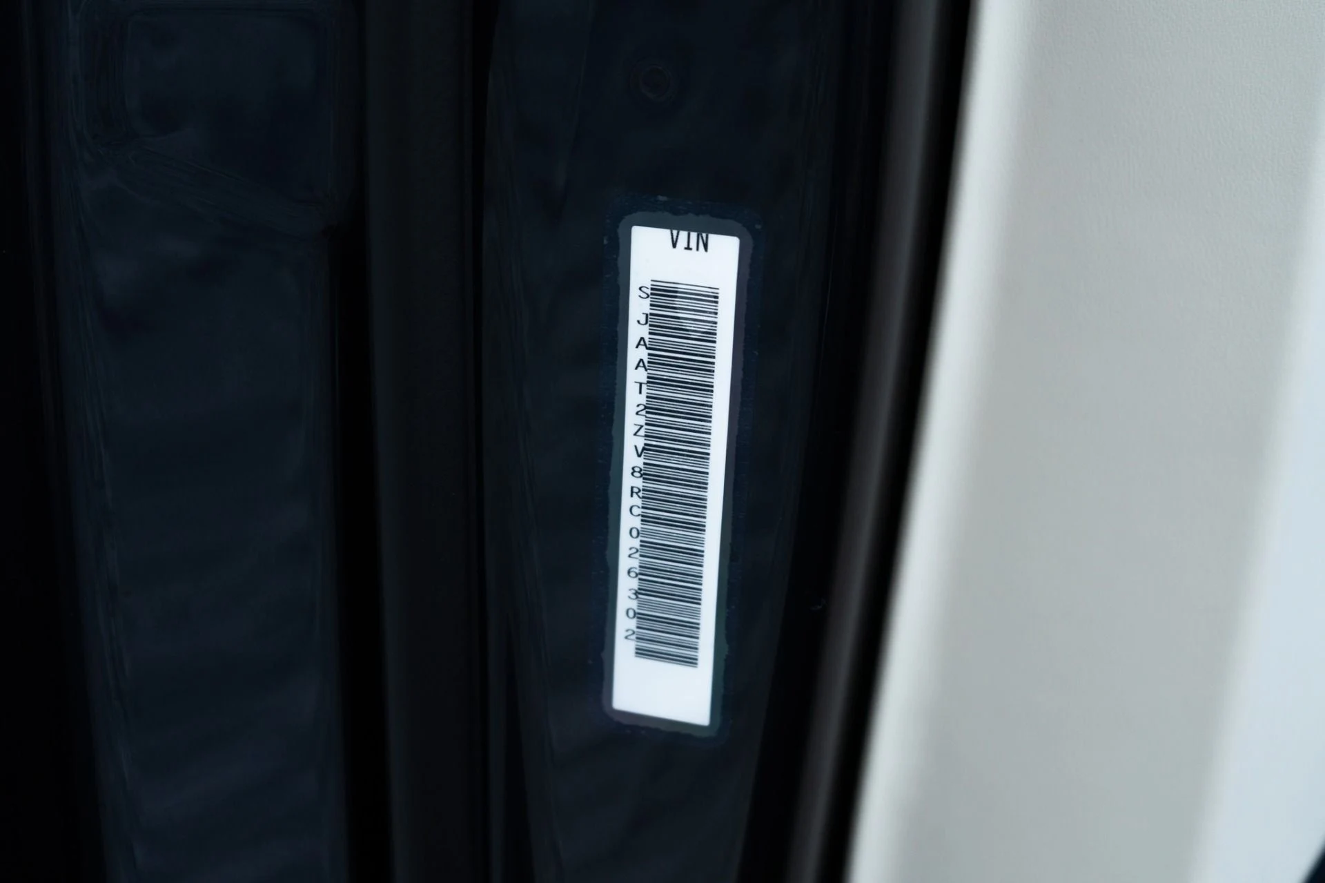 mph041_2825380363_Used_2024_Bentley_Bentayga_V8_1761672305_3a11d9c9ab