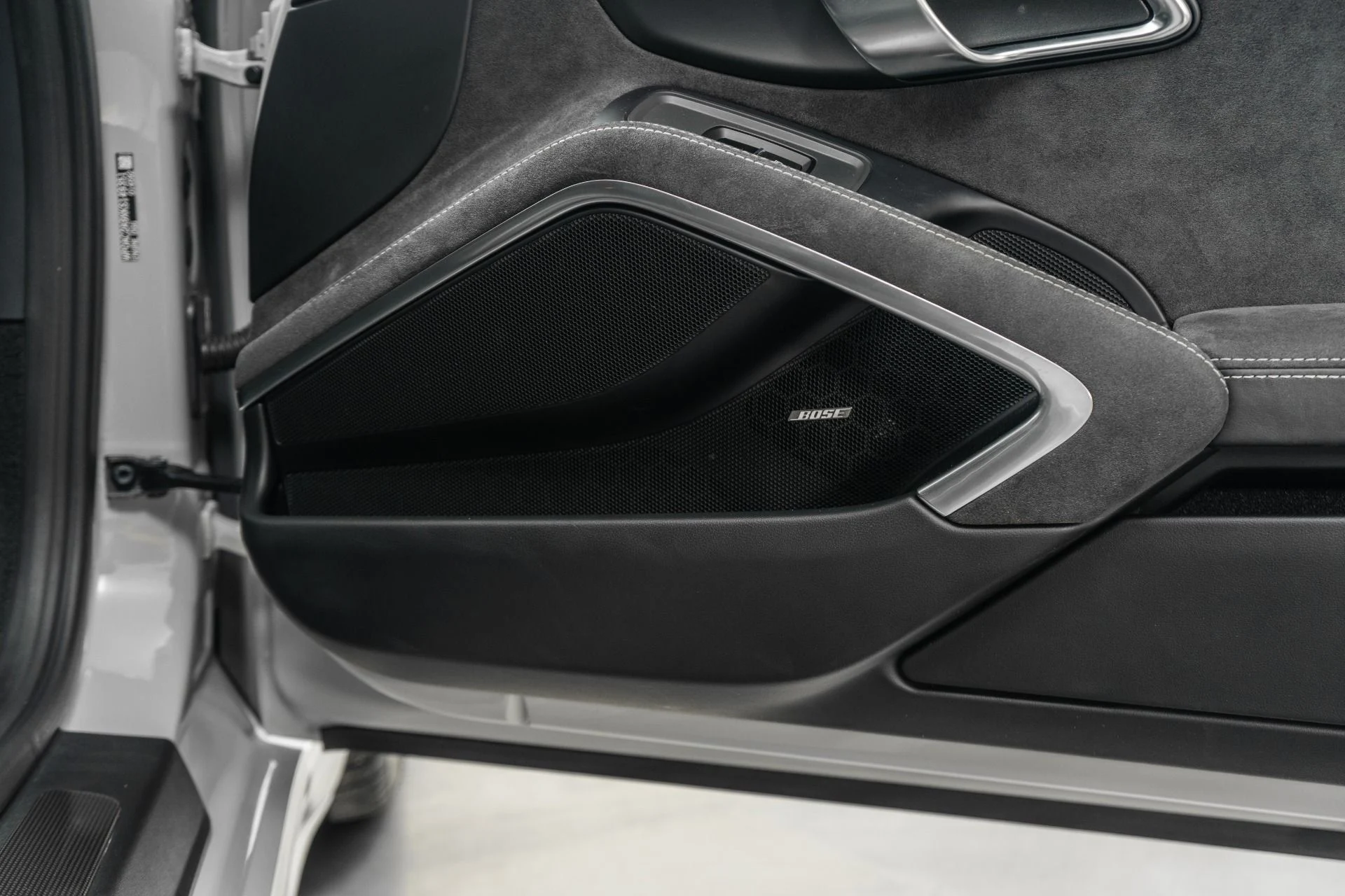mph041_2853835175_Used_2019_Porsche_911_GT_3_6_Speed_Manual_Carbon_Buckets_Extended_Leather_1779893213_07d59c1362