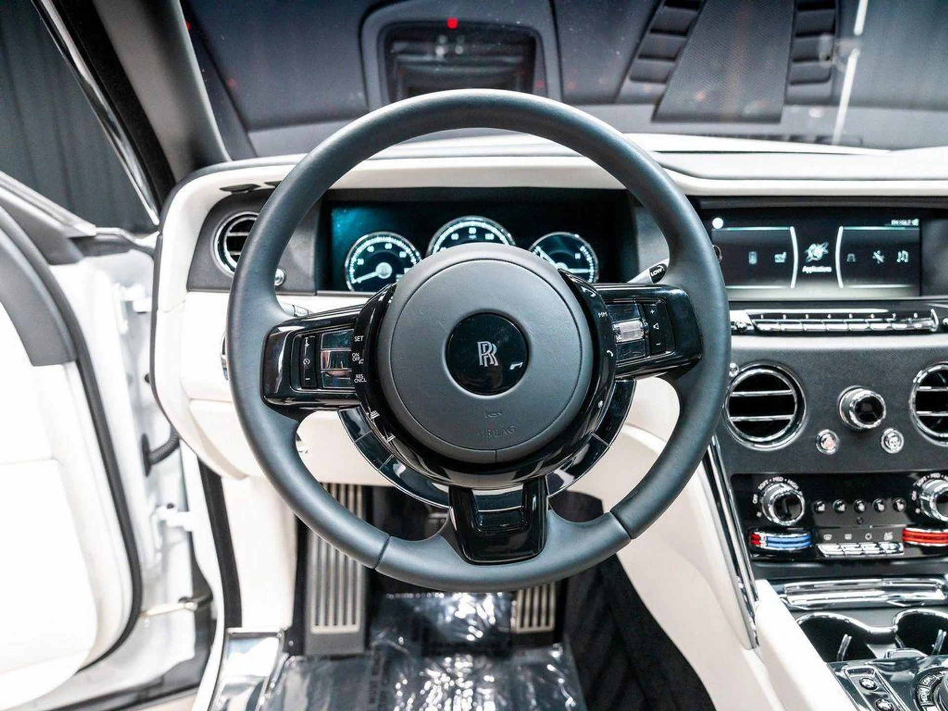 mph041_2888747219_5_L5_L15_D2w_C_Omdn4_PSI_Hpi_D_Tvwk_8c9c278616