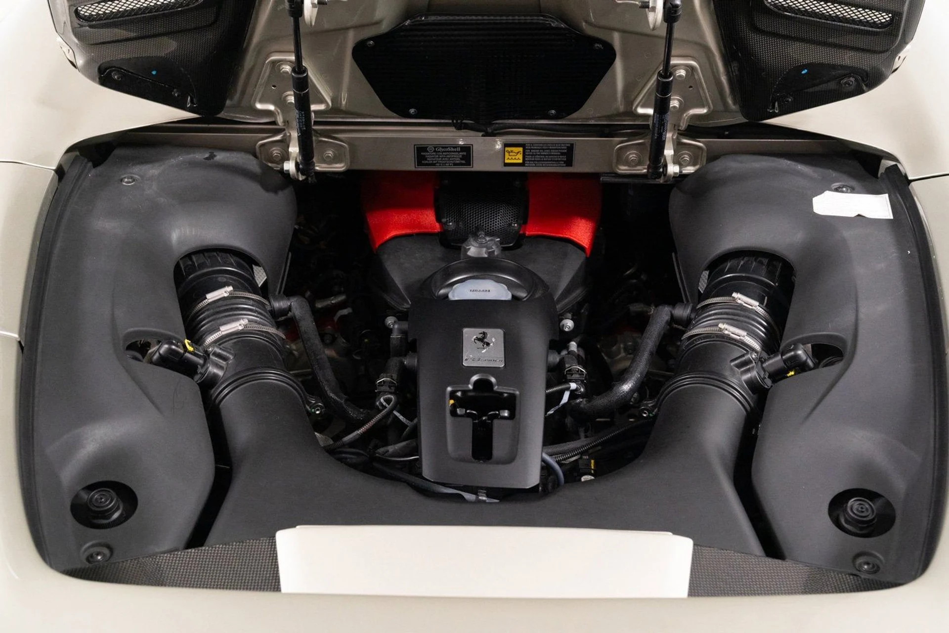 mph041_2892501113_0ce53ae7d6444240be13462f1a3281cc_00245034ce