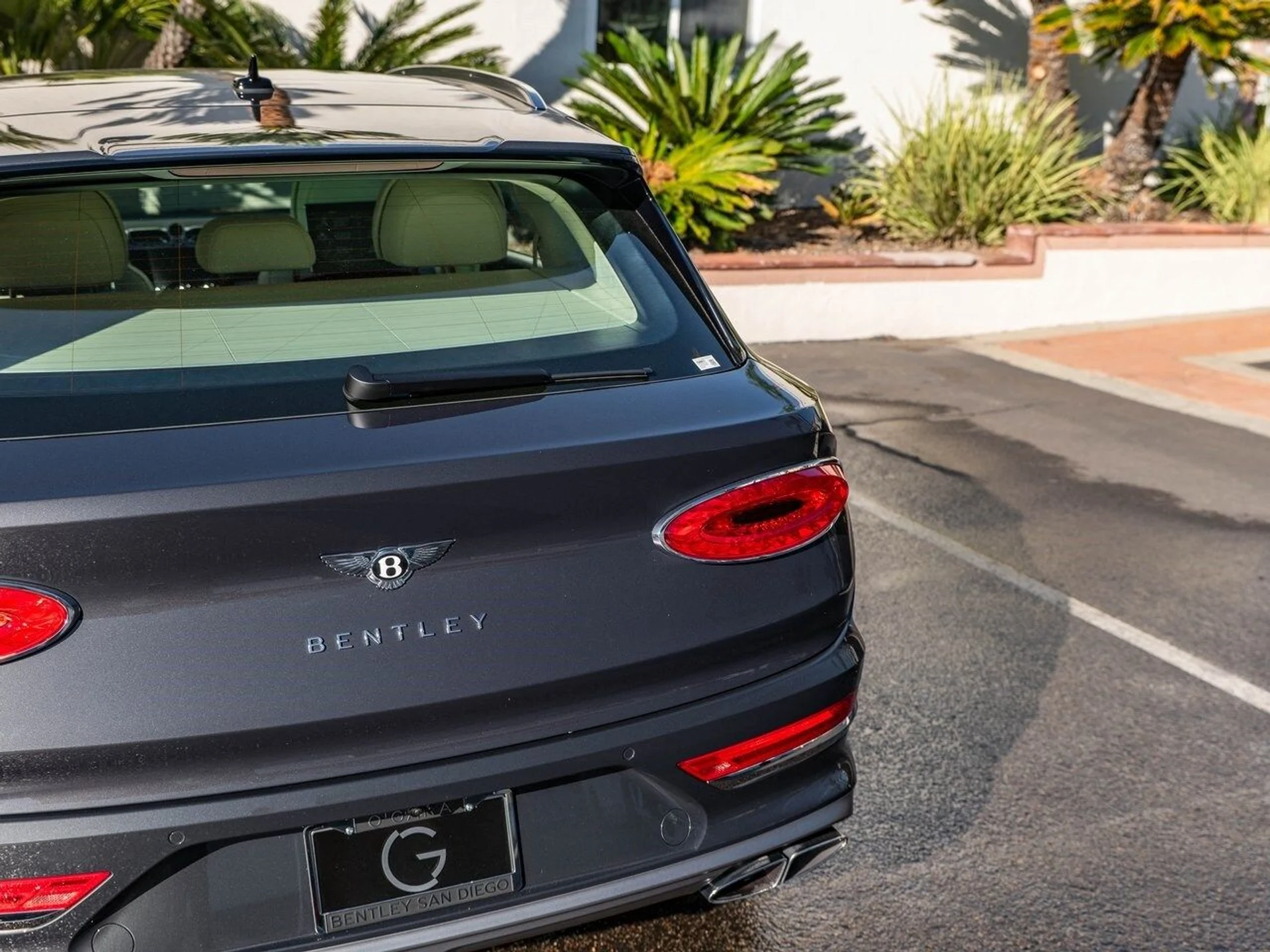 mph041_2920873169_b323a1eb2ff4b06b06359083576003bbx_3109974e5e