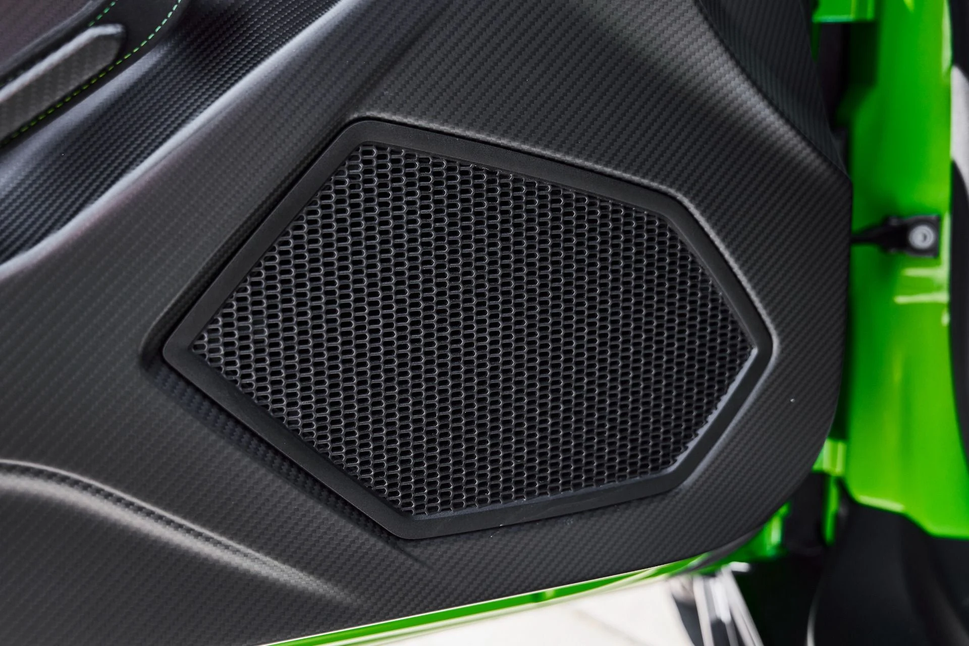 mph041_2923286213_Used_2023_Lamborghini_Huracan_Sterrato_Base_1779238888_4e84179c03