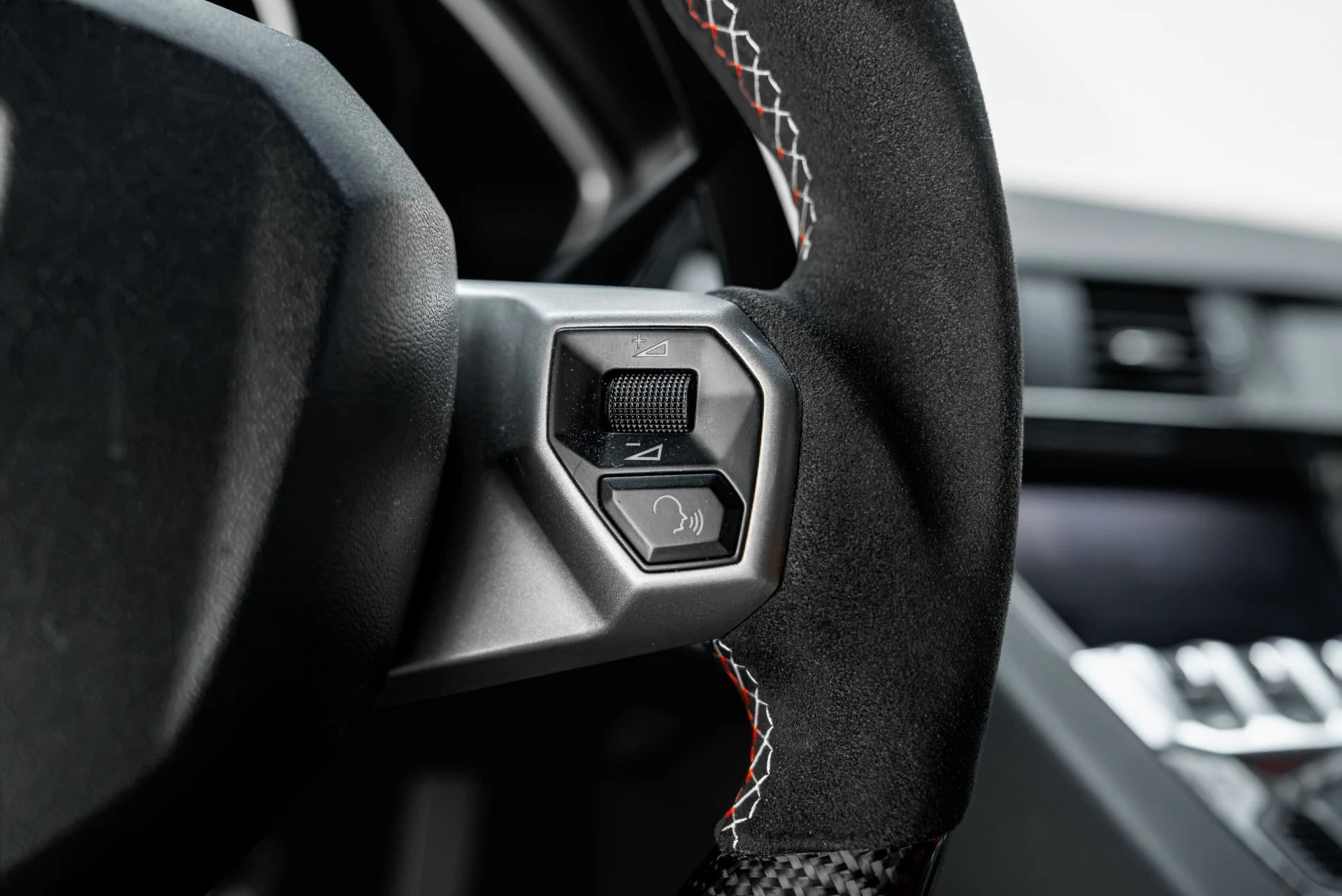 mph041_2932912672_Used_2016_Lamborghini_Aventador_LP_700_4_1790099117_2b16b12d58