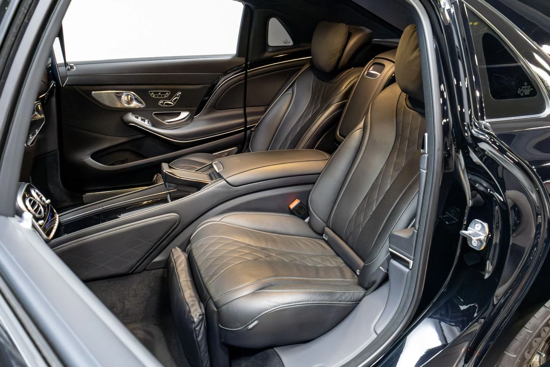 mph041_294643510_Used_2020_Mercedes_Benz_S_Class_Maybach_S_650_1773874988_1c558052a9