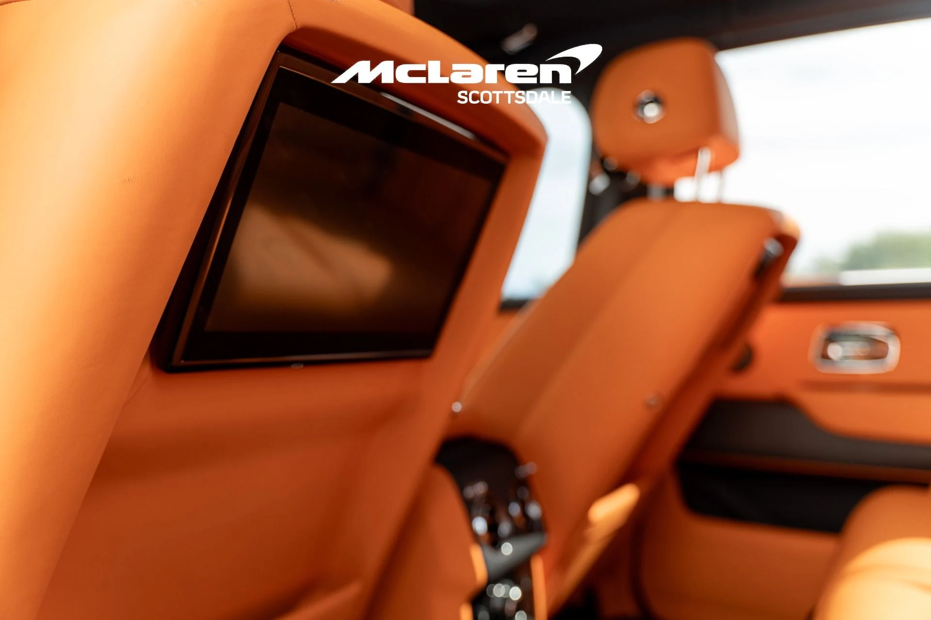 mph041_2952049924_Used_2025_Rolls_Royce_CULLINAN_1762551280_cc106e0385