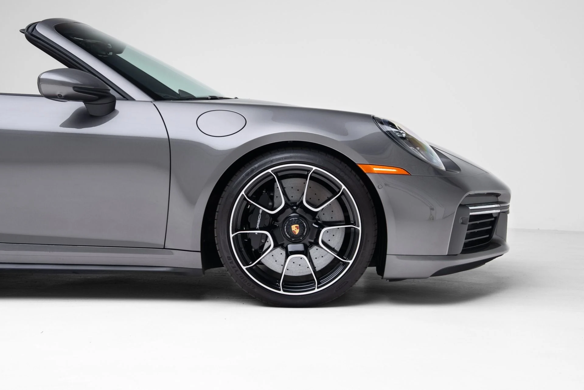 mph041_2958696924_Used_2024_Porsche_911_Turbo_S_1770940586_5e2d2f3c7b