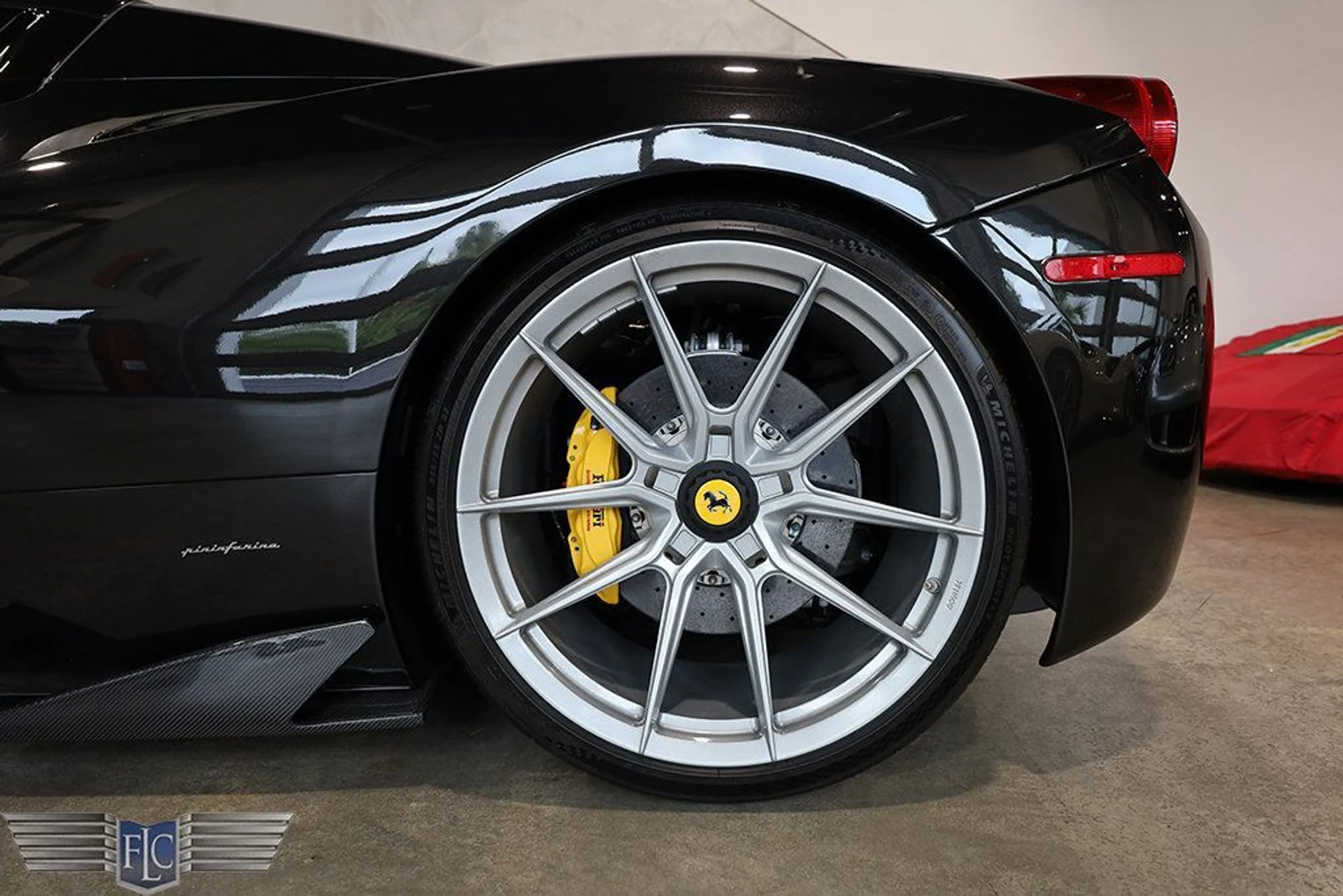 mph041_2977526287_used_2013_ferrari_458_spider_9689_23036593_42_1024_f44d65616f