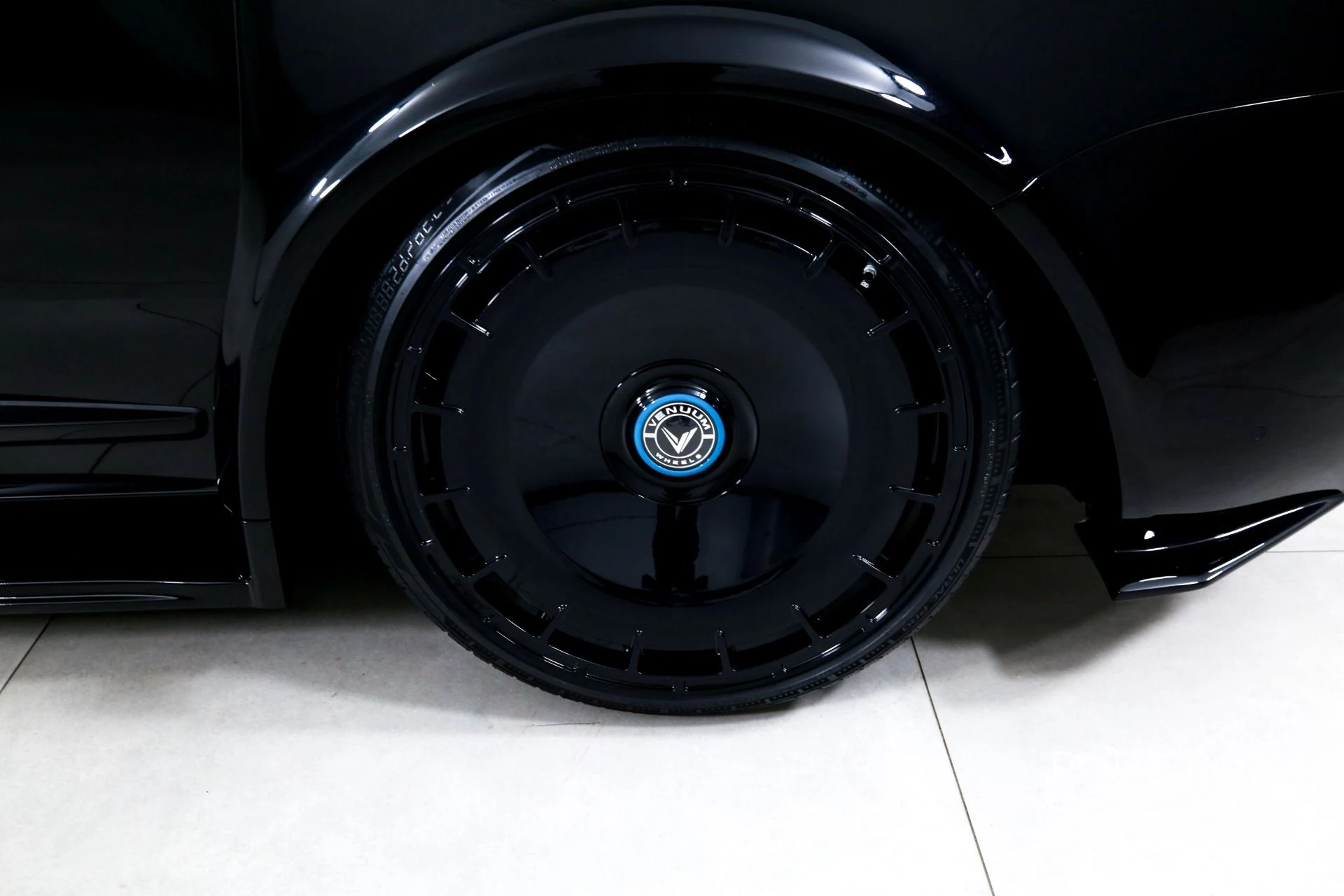 mph041_2978667351_Used_2027_Rolls_Royce_Cullinan_1787244434_670a340d1a