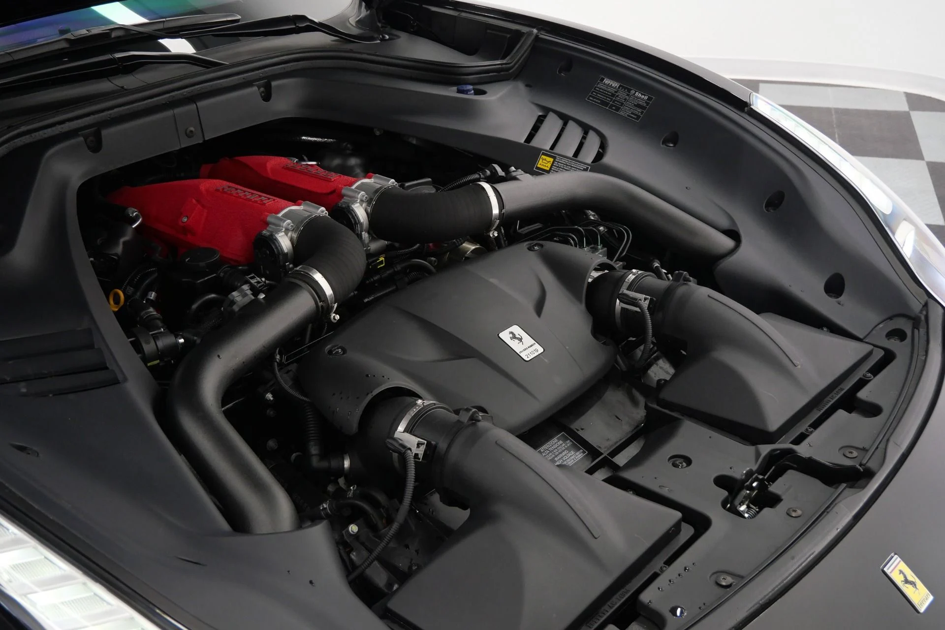 mph041_3008154404_Used_2015_Ferrari_California_T_Diamond_Quilted_Seats_Carbon_Fiber_Driving_Zone_1780071099_fd1e9a6dc1