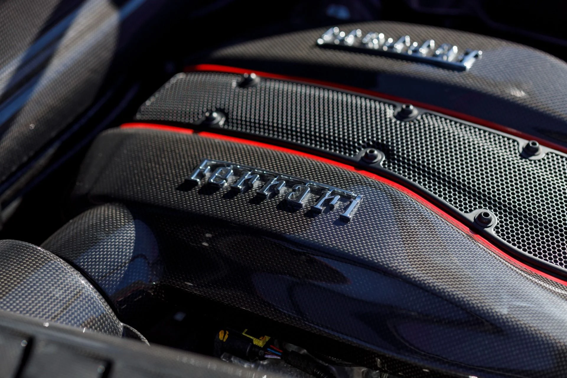 mph041_3017146914_Used_2020_Ferrari_488_Pista_1765914948_d1abd9119c