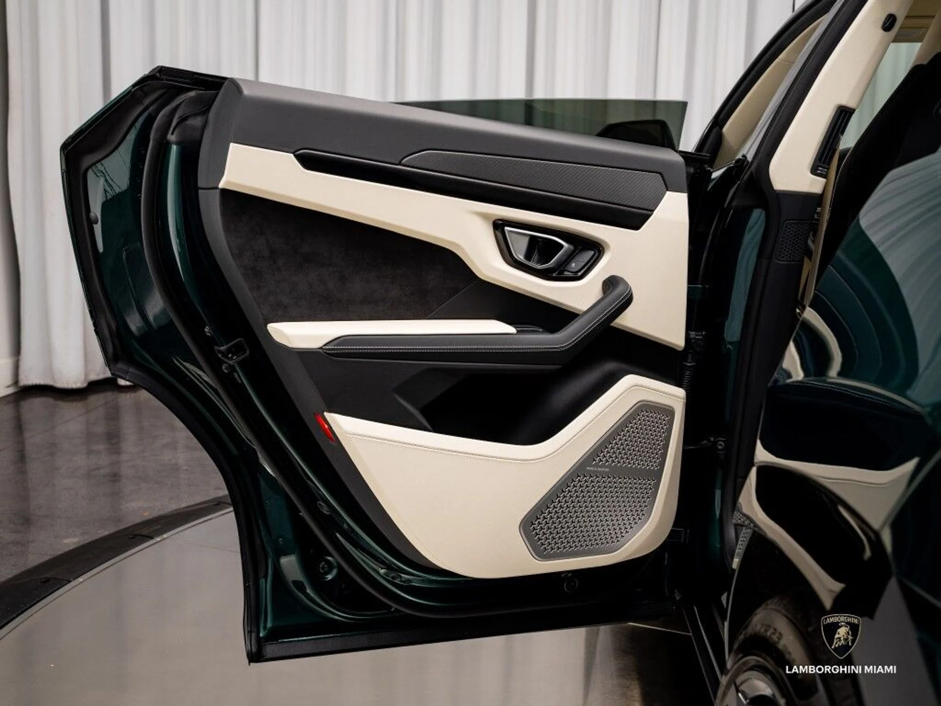 mph041_3019655248_b69f078bbc9bc8f27572cc27f39c06f7_86040087a2