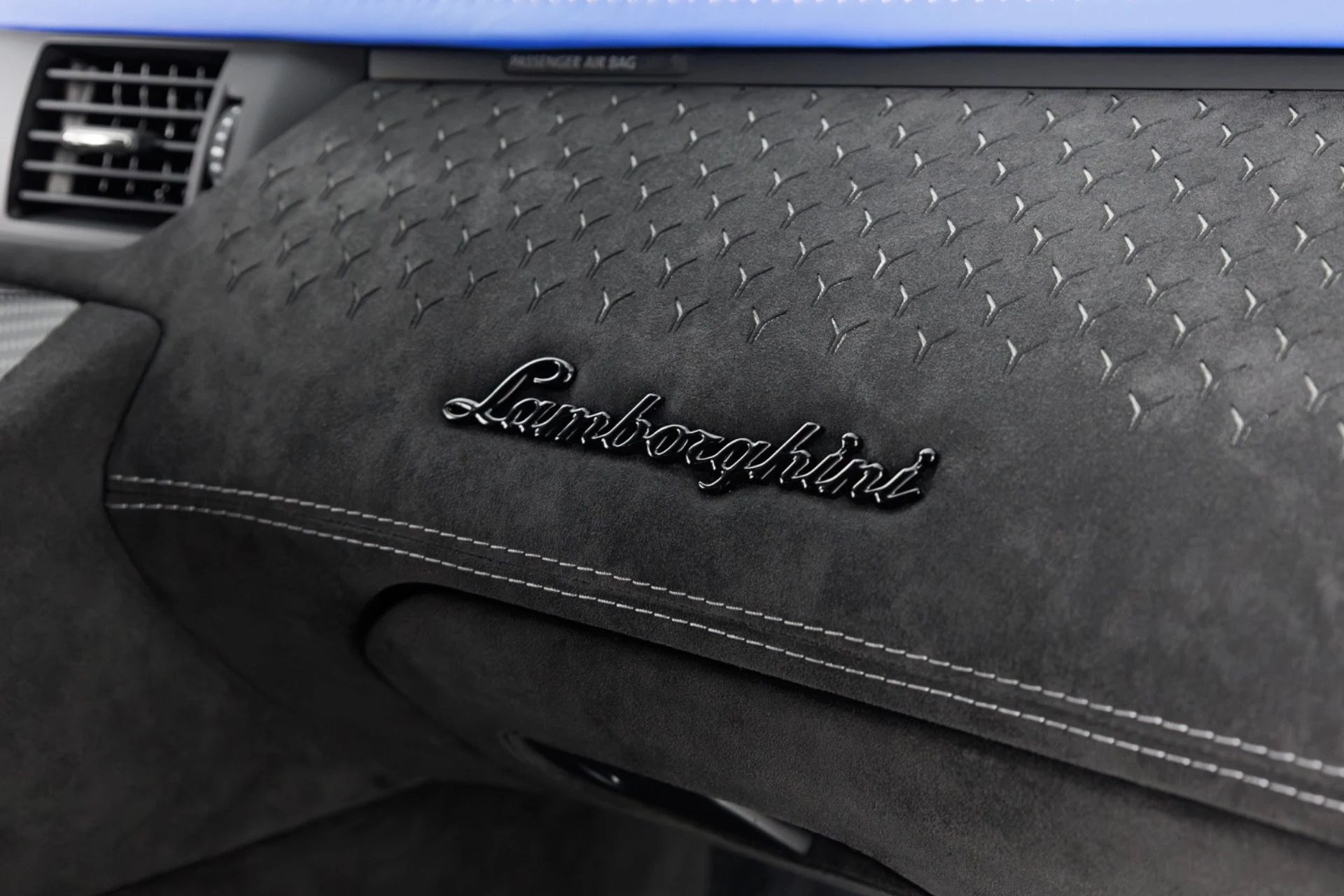 mph041_3030947050_Used_2022_Lamborghini_Aventador_LP_780_4_Ultimae_Roadster_1793224005_e50af5c949