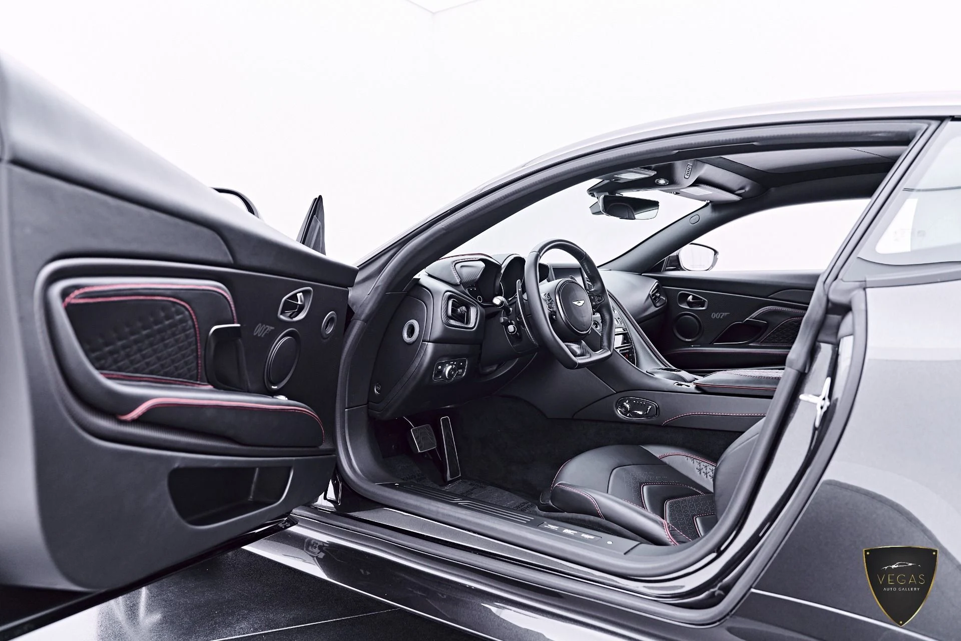 mph041_3031513481_Used_2021_Aston_Martin_DBS_Superleggera_1785181538_95e7b5719e