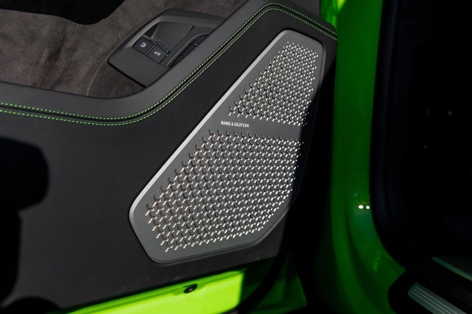 mph041_303873886_70aa253a6a2ca89a932370cfcc972e19x_309fc0955b