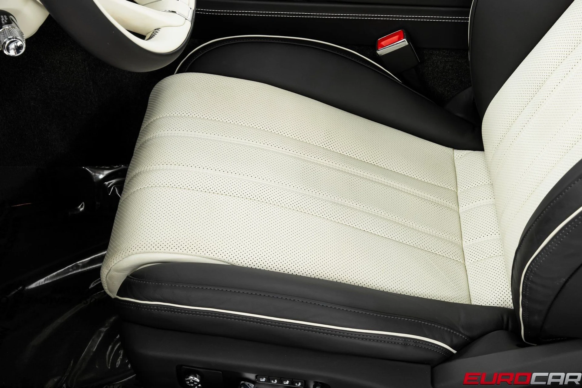 mph041_3040804423_image_42_b91fe29f81