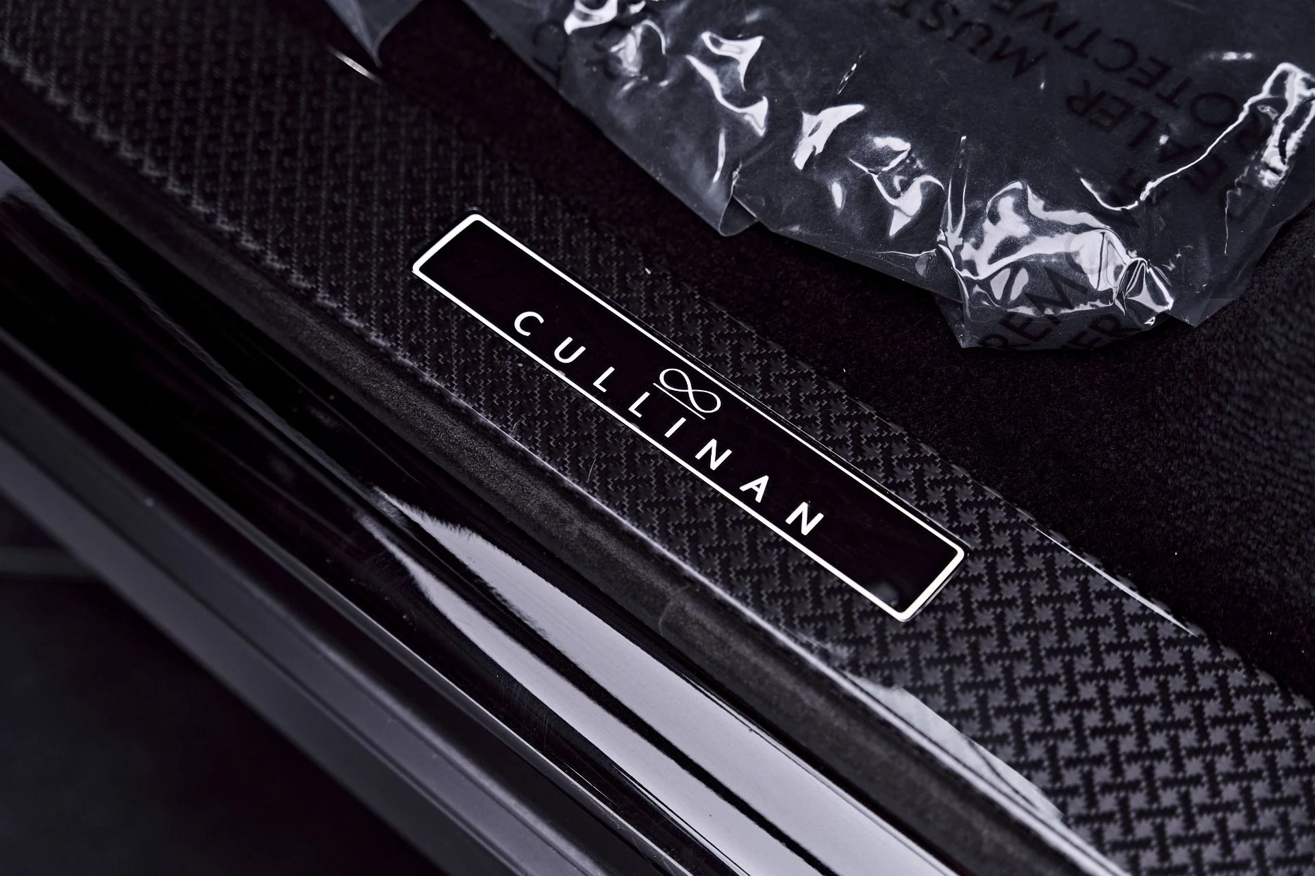 mph041_3046175233_Used_2024_Rolls_Royce_Cullinan_Black_Badge_1784335899_969f3d969d