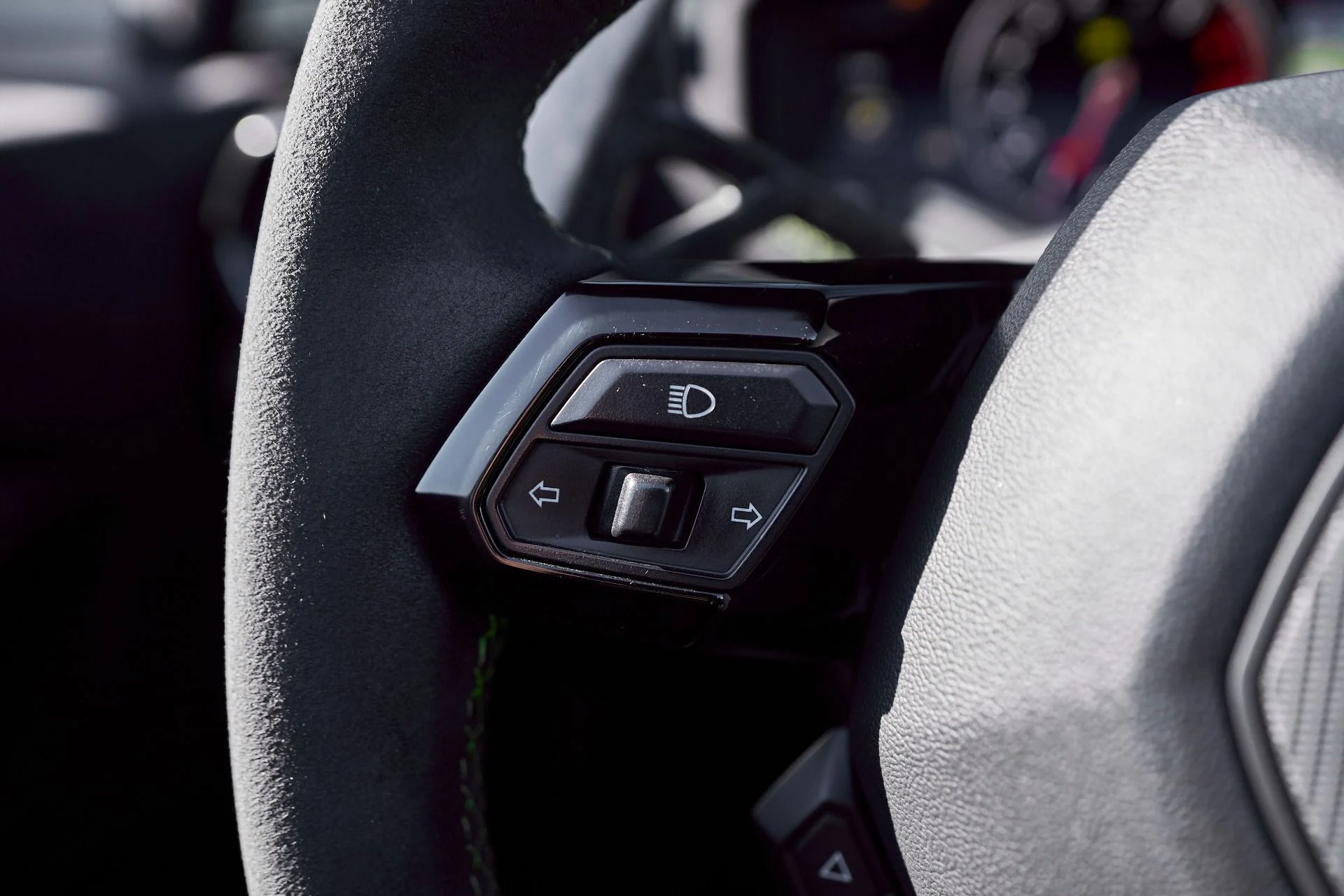 mph041_3057999197_Used_2019_Lamborghini_Huracan_Performante_Spyder_1764058311_bf4d229434