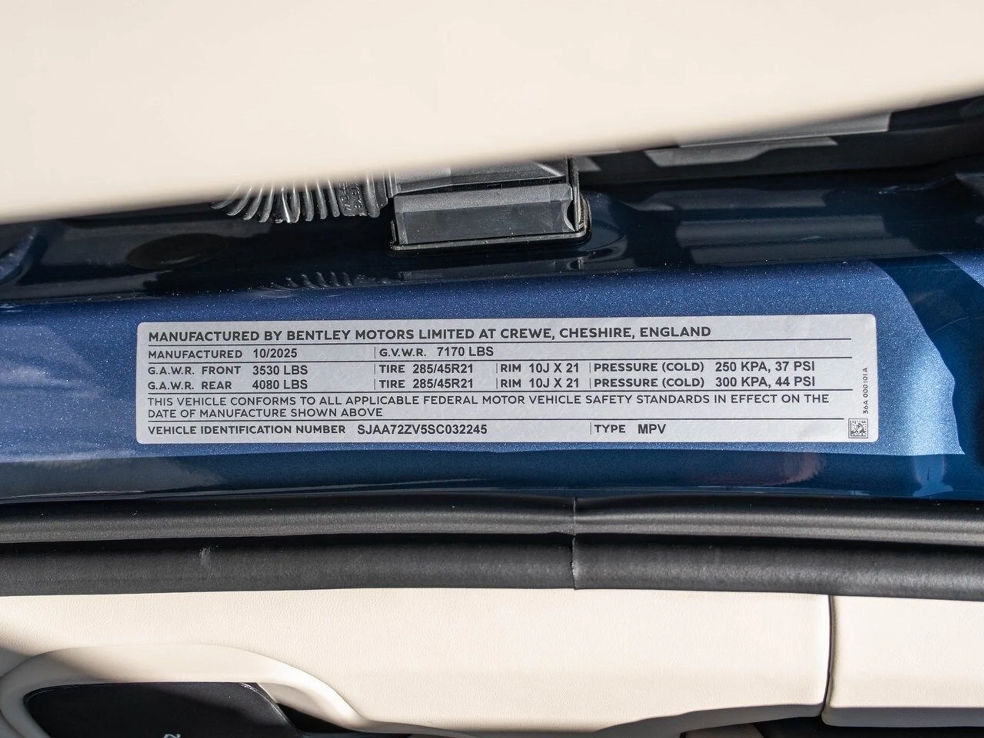 mph041_3058046099_aa0bb18236f5e43913caaefc63d5a675x_4364e4e364