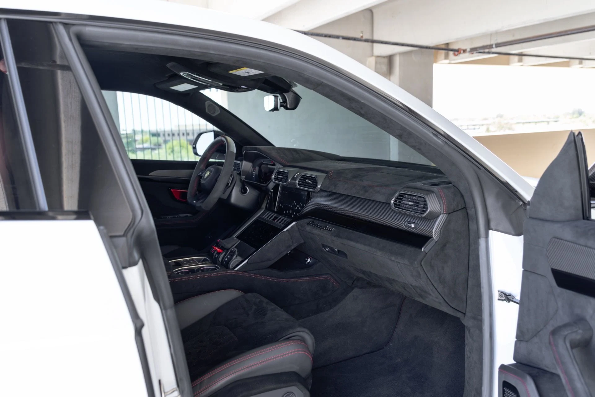 mph041_3070394584_Used_2023_Lamborghini_Urus_Performante_1778699369_2e79107dd1