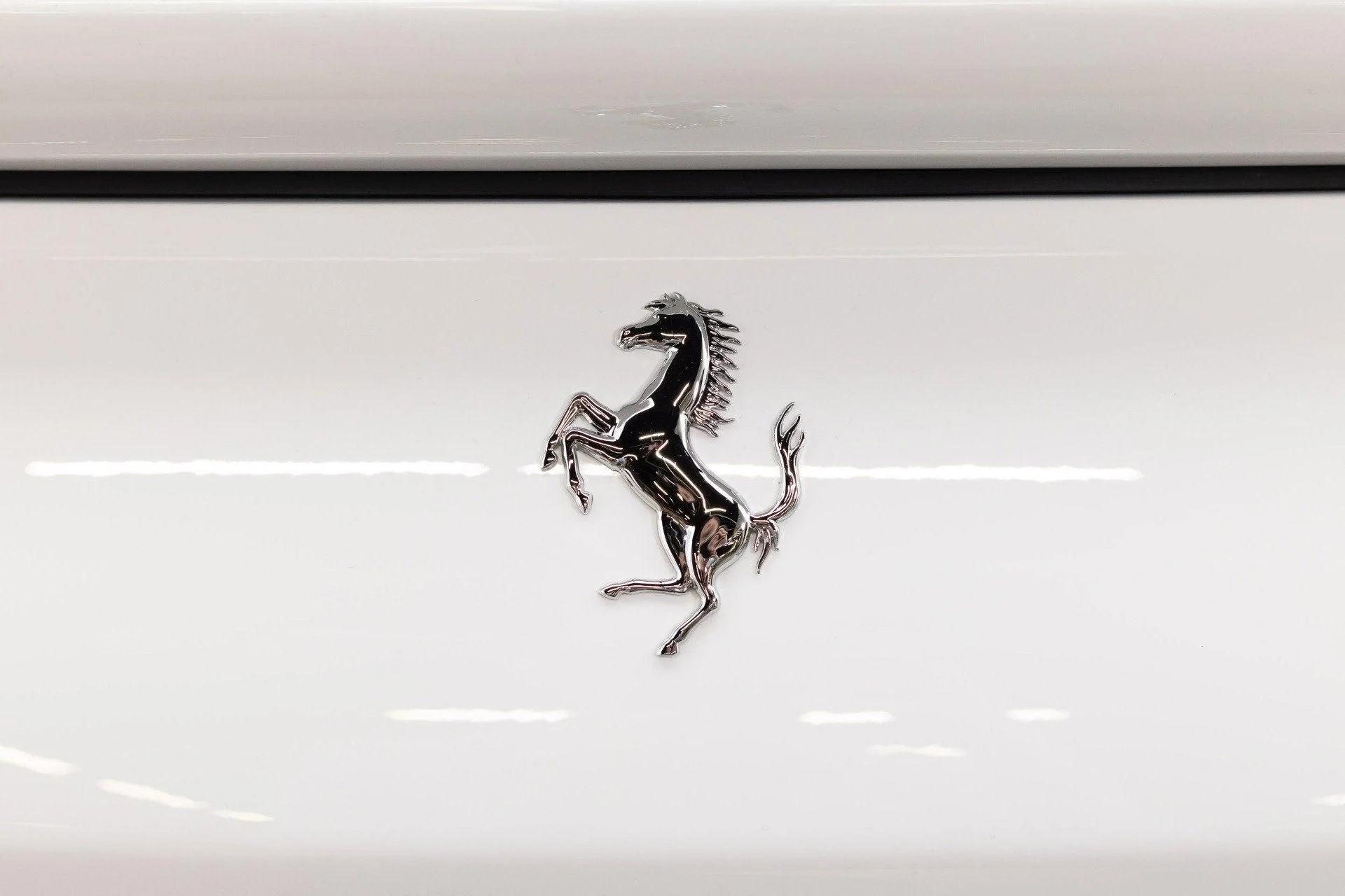 mph041_3078383601_Used_2024_Ferrari_Roma_1777368627_2ede5edf5b