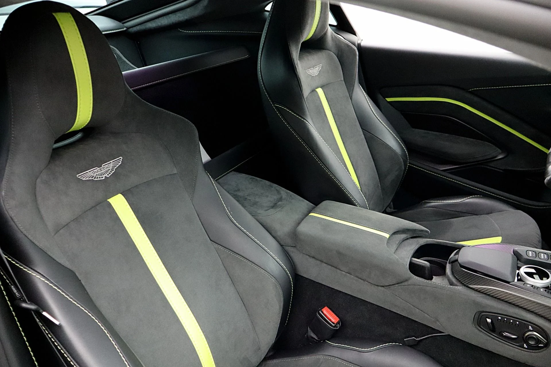 mph041_3094306875_Used_2023_Aston_Martin_Vantage_F1_EDITION_247749dcbe