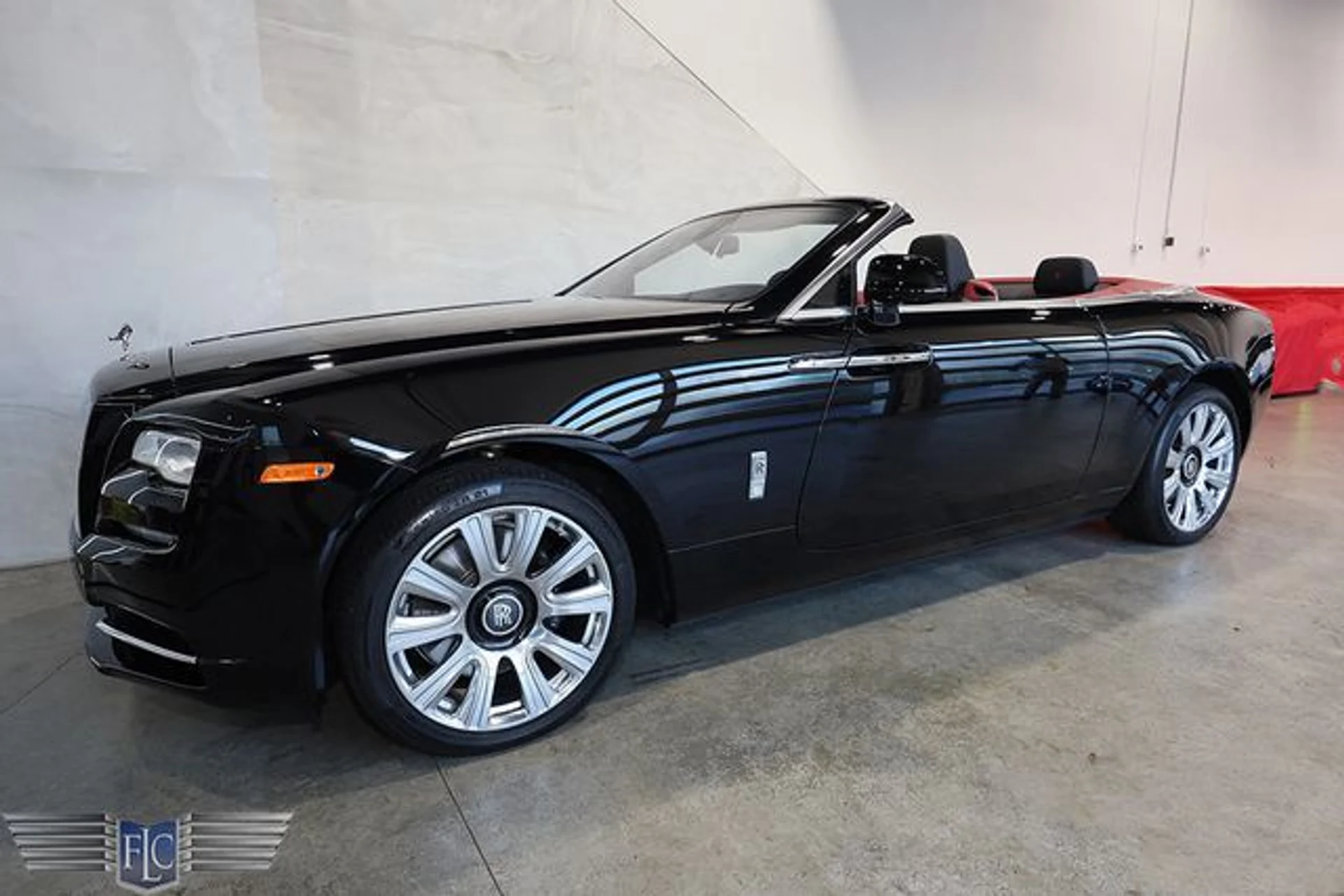 mph041_3096812491_used_2017_rolls_royce_dawn_convertible_9689_23082501_46_640_dc1ef9b4c7
