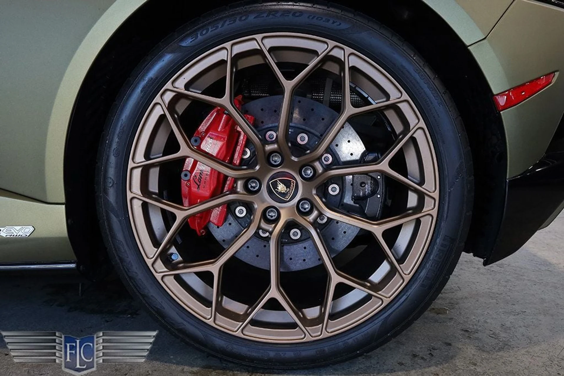 mph041_3101329446_used_2022_lamborghini_huracan_evo_spyderrwd_9689_22989823_42_1024_ca6870290e