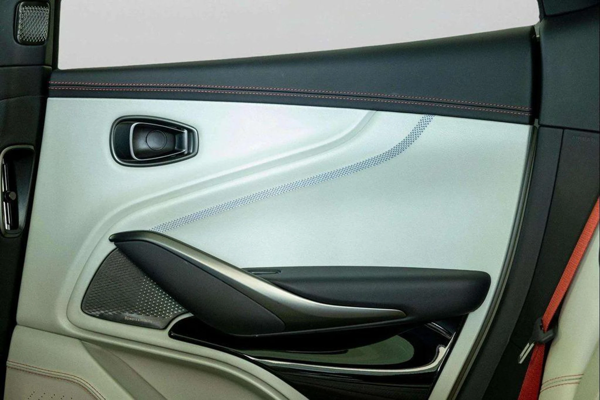 mph041_3107465859_Fg7_J_Ix_h_Ca_ZZ_7_Q9_U_Ydq_Y_Ow_YF_5fw_f6973ee865