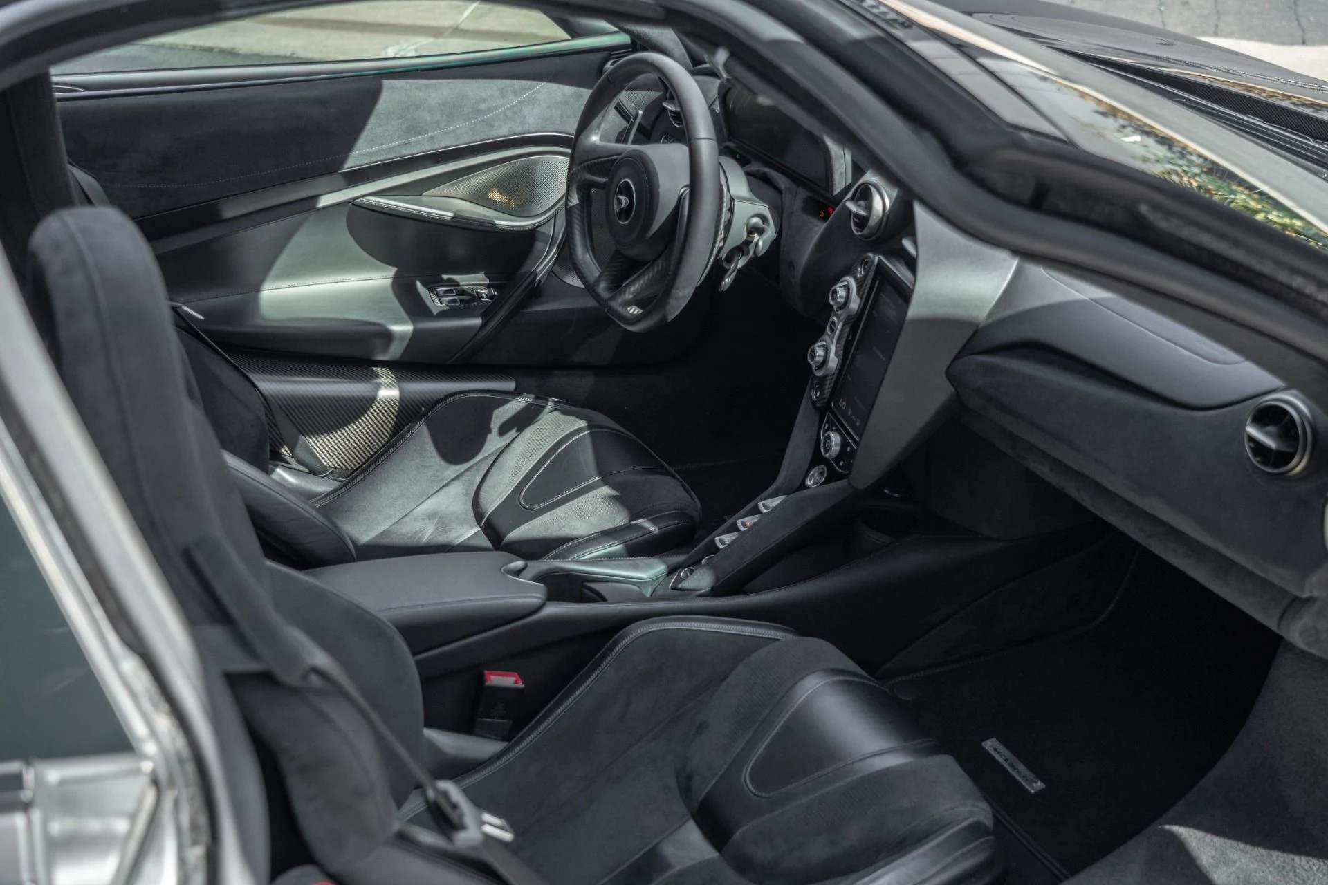 mph041_3117918110_Used_2019_Mc_Laren_720_S_Performance_1760997605_1f6a1e0542