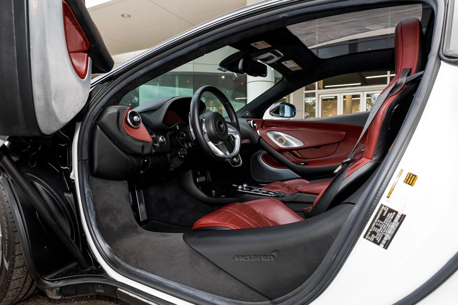 mph041_312221403_631_p42_l_ab07ea55d1