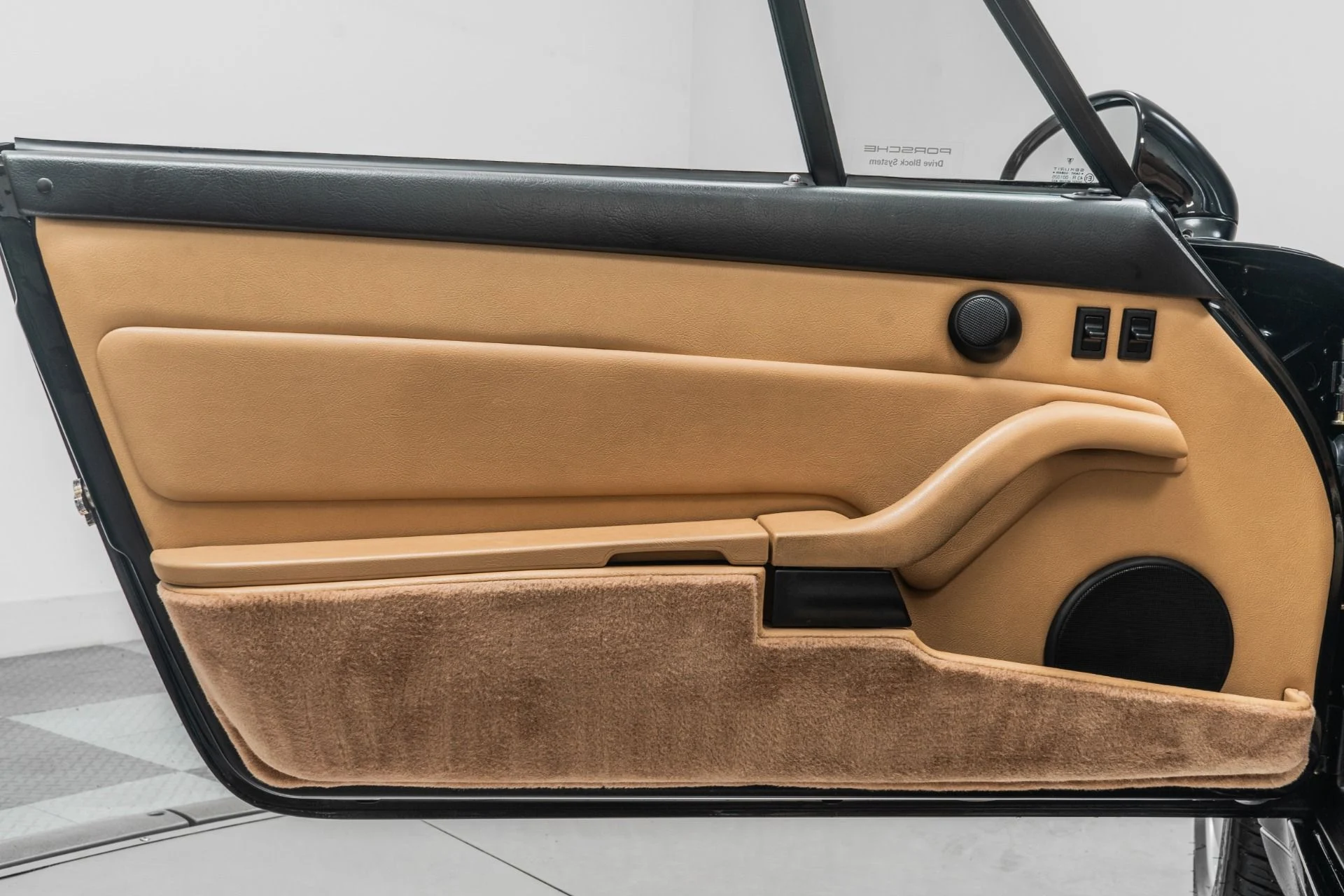 mph041_3127130295_Used_1996_Porsche_911_Carrera_Cabriolet_1755881437_c56e782b5c