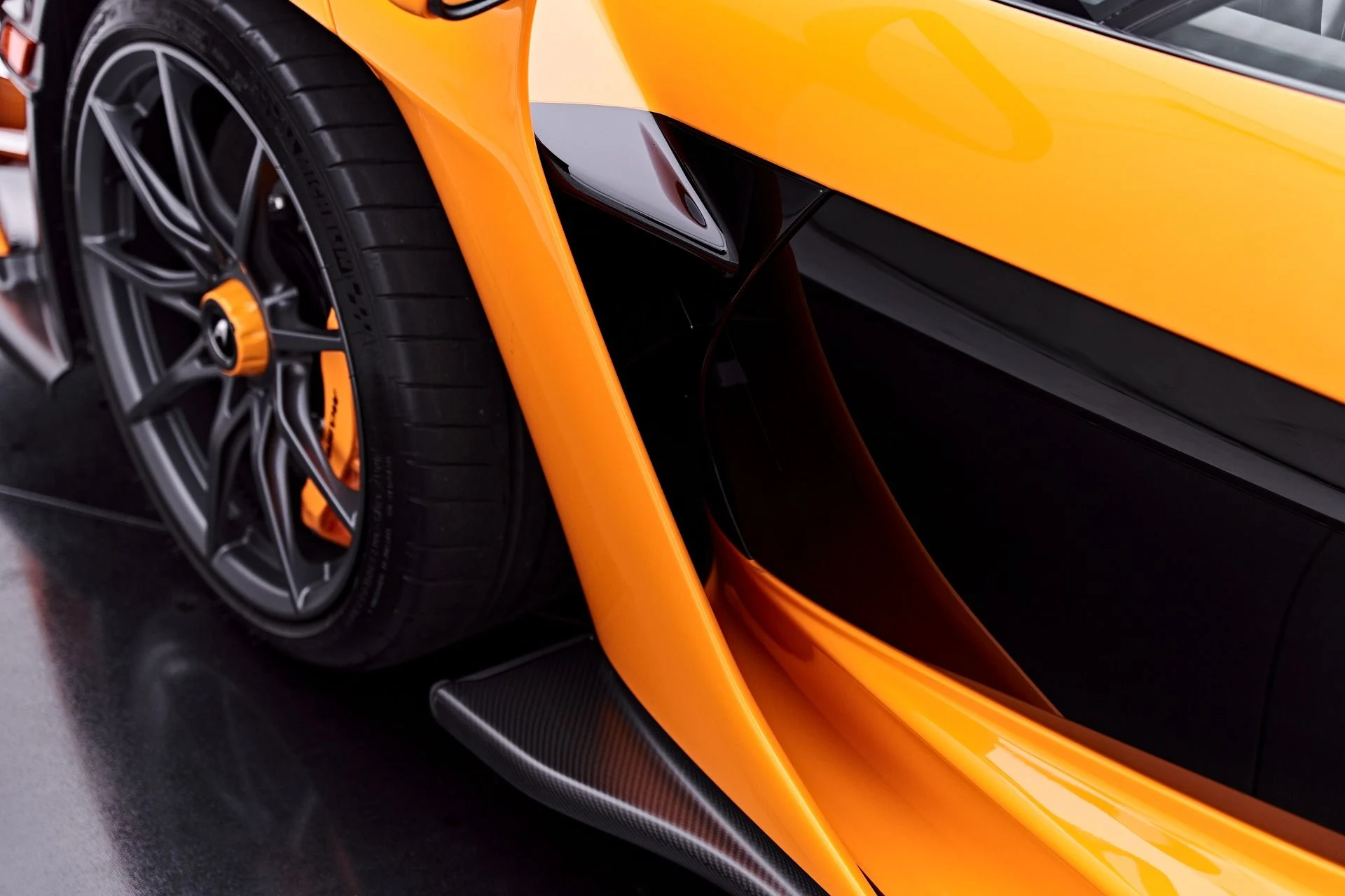 mph041_3128800385_Used_2019_Mc_Laren_Senna_1783960750_055ca9f51c