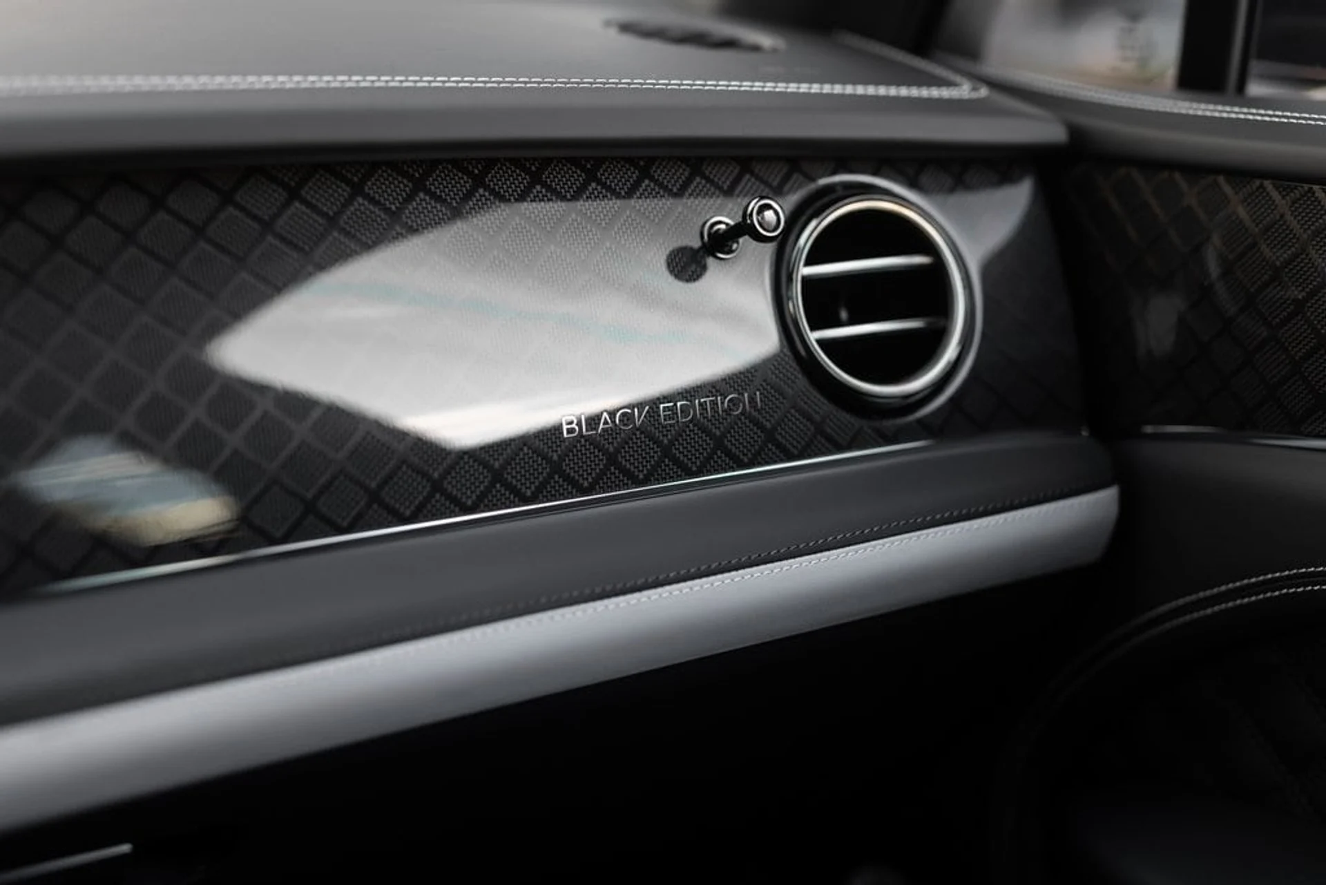 mph041_3132780505_024a08ca67003b5856c29a6d523704d4x_93ee772509