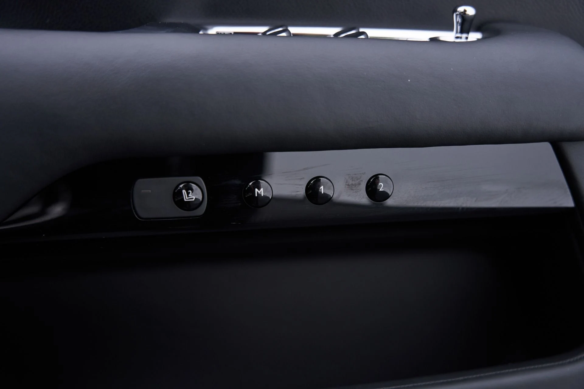 mph041_3136933636_Used_2015_Rolls_Royce_Wraith_Base_1792602996_537f9ad8e9