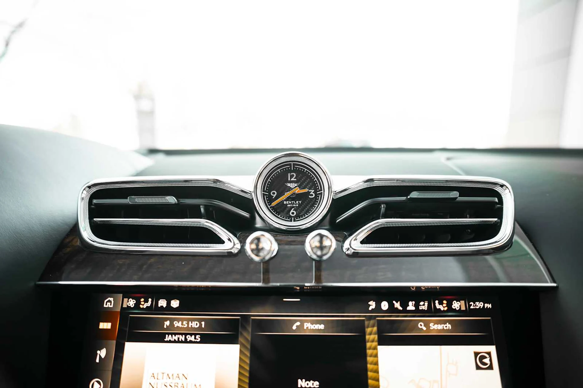 mph041_3163738284_091fa6b28db544a5139da02e7d6eadf7x_273df62ee7