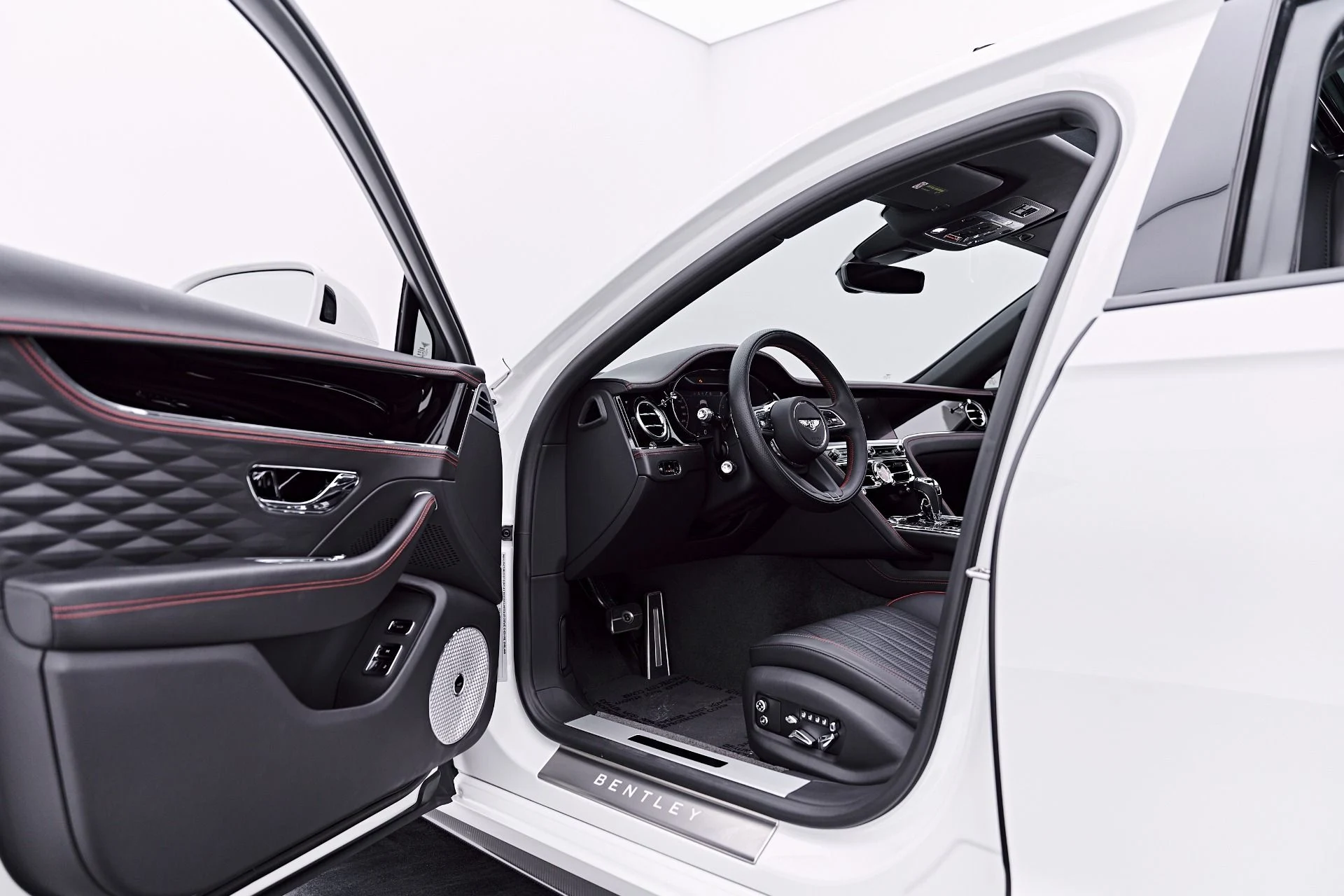 mph041_3173565236_Used_2022_Bentley_Flying_Spur_V8_1786412516_b8af8e3fae