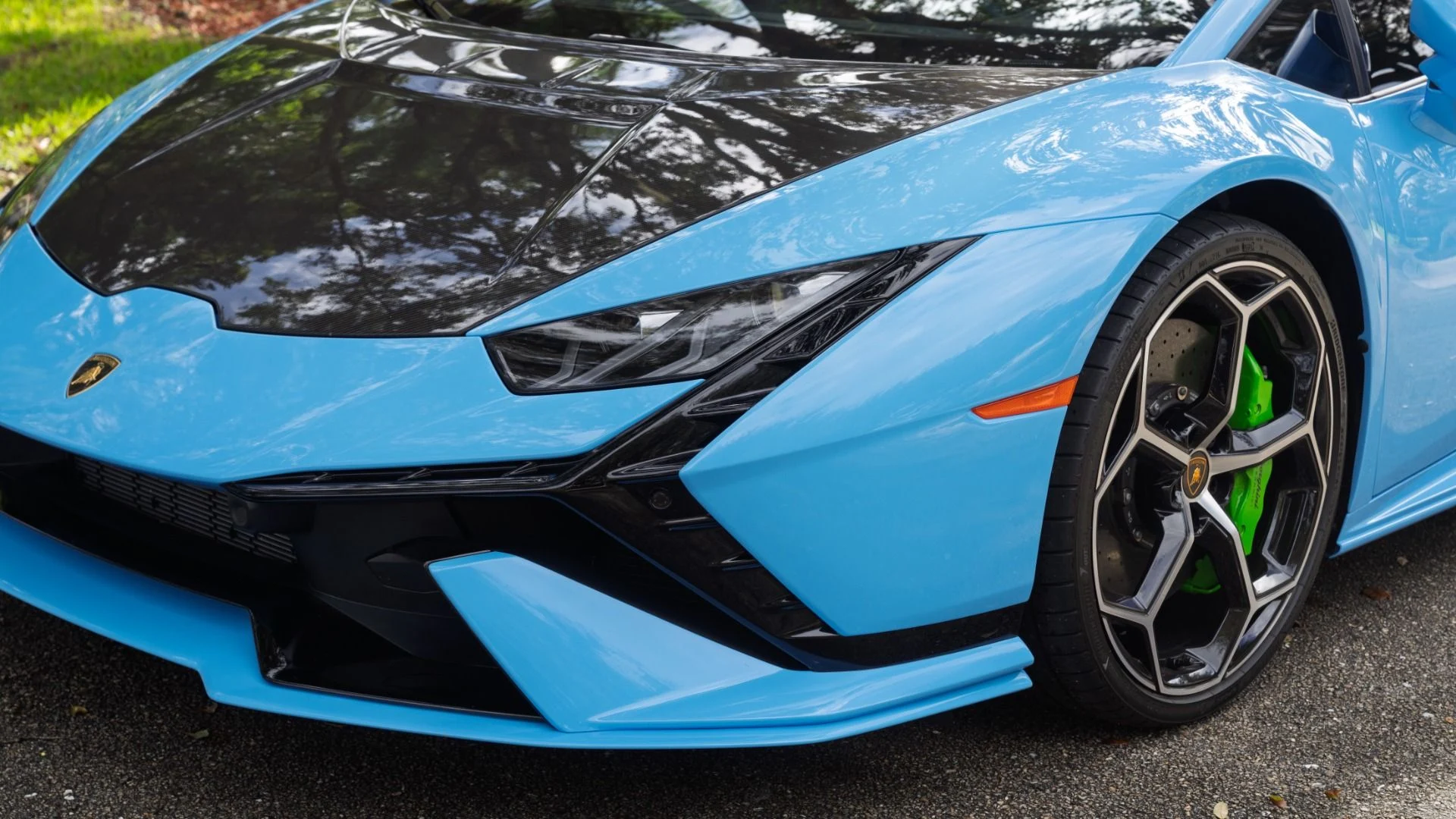 mph041_3179045798_Used_2024_Lamborghini_Huracan_Tecnica_1759426559_e2820966be