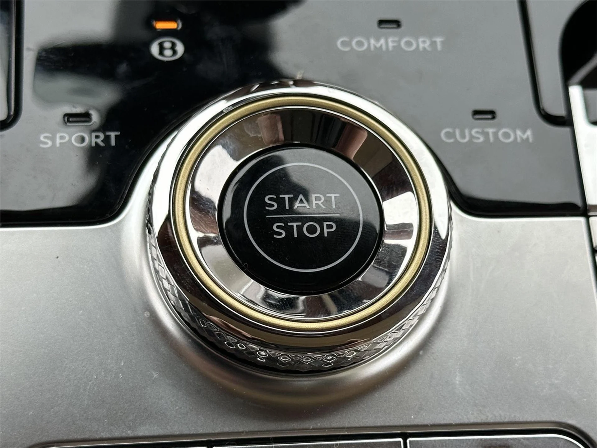 mph041_3185519311_903b865c21e5323e1f942450b46e1fbe_252f06d1ca