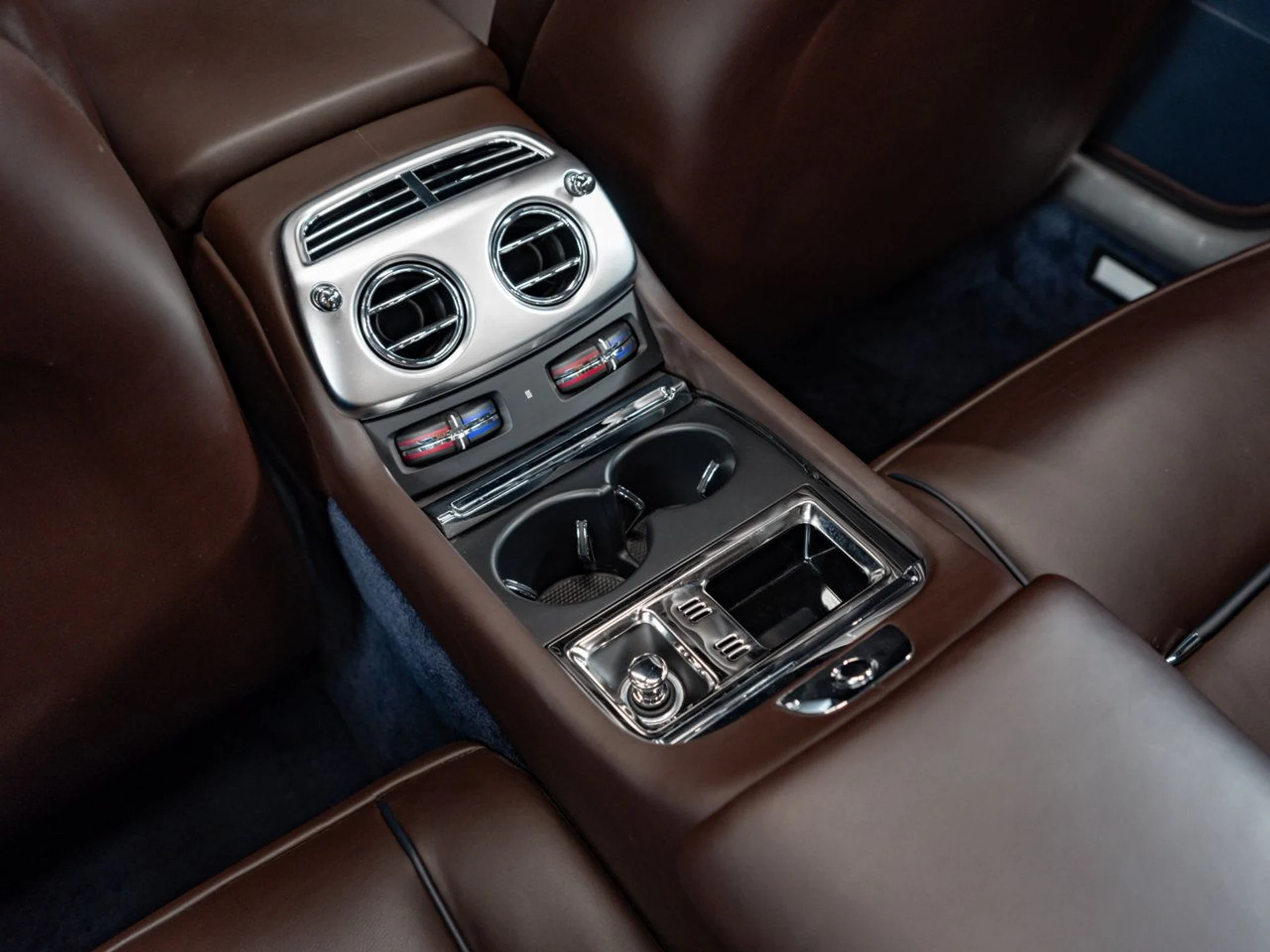 mph041_3191524797_rolls_royce_dawn_2016_a43a56d758