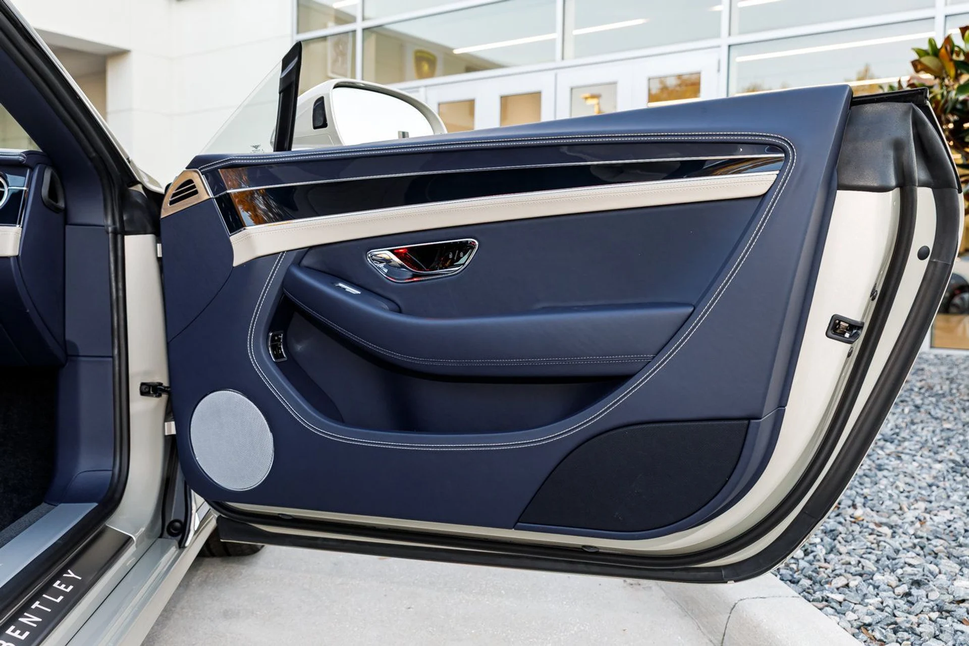 mph041_3198198197_52783a7a7183670c65745bf699e5e362x_6e7e2e28e5