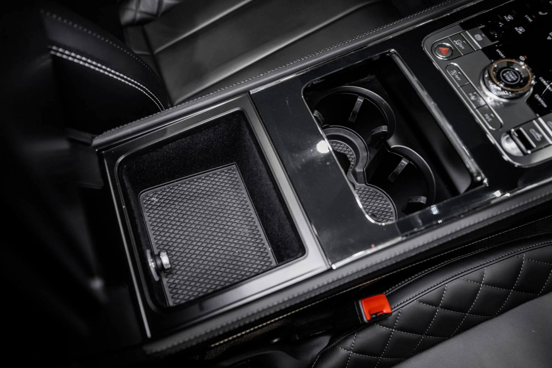 mph041_3240295336_Used_2022_Bentley_Continental_GTC_1776402771_1ab68cb93b