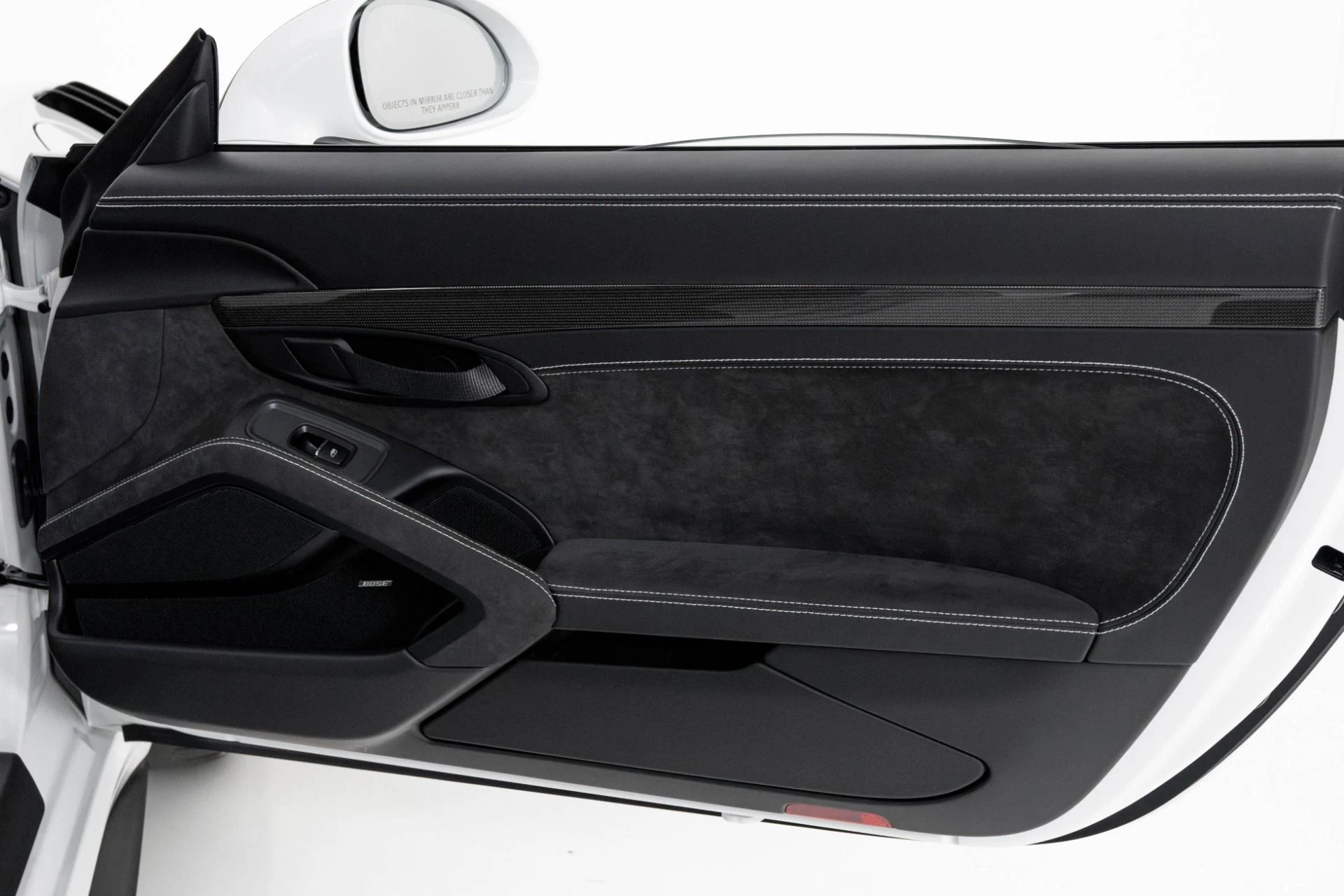 mph041_3245185863_Used_2018_Porsche_911_GT_2_RS_1762386682_8d930df3e7