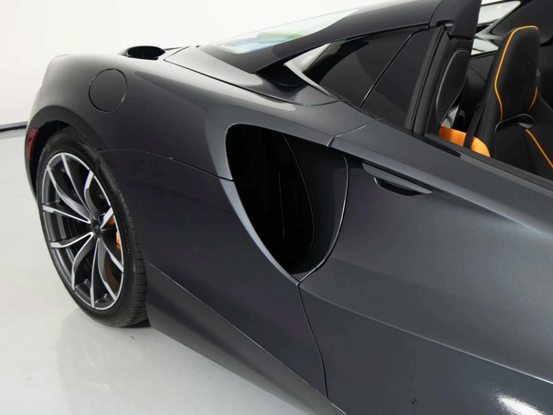 mph041_3252173583_24edc7cc15626f7a973a440f678ec874x_3cf1f2b1b5