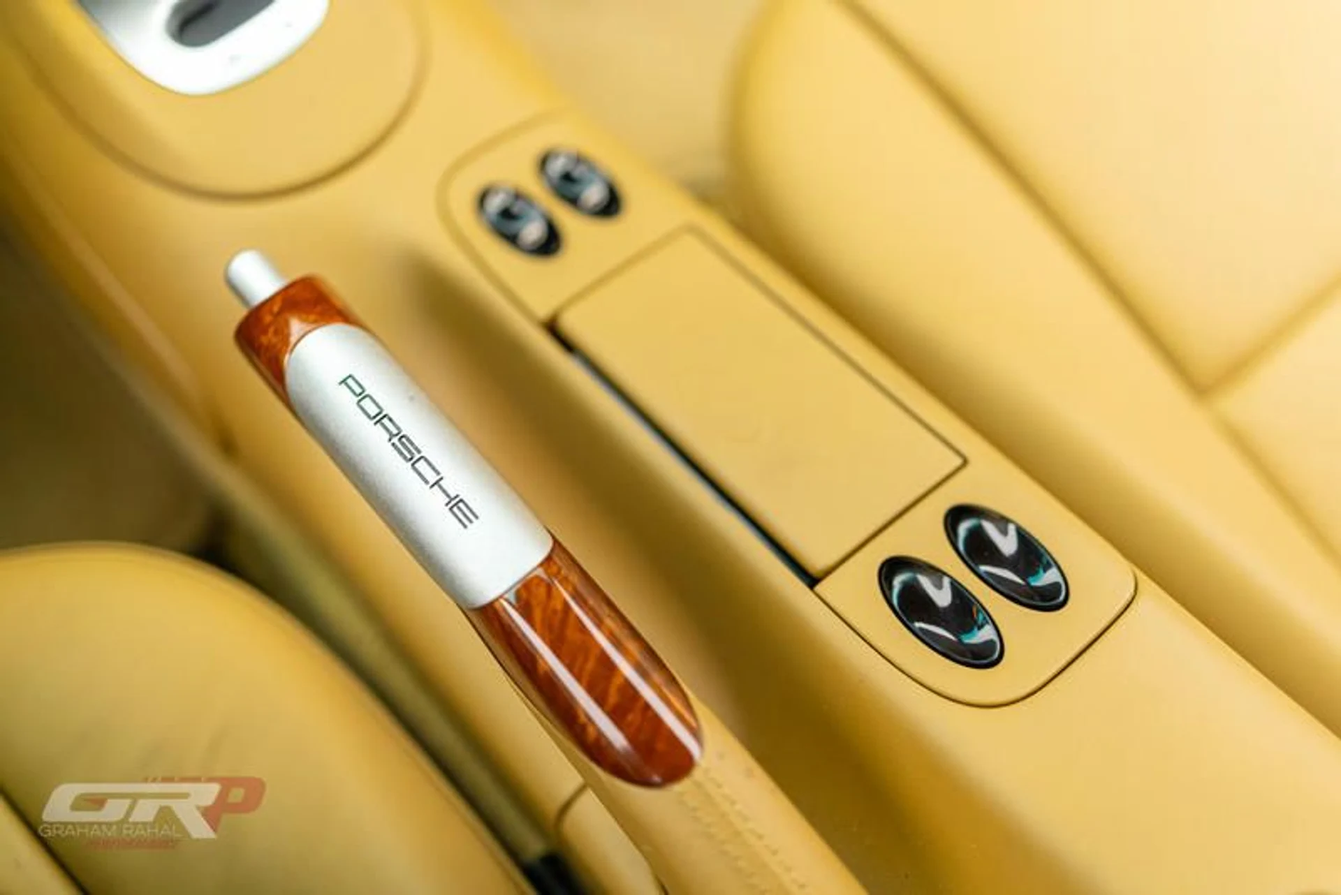 mph041_3270364383_FCC_76_CBB_921_F_4_D8_B_9_DAA_97_F6_CB_7_DD_8_F6_e987e6af9d