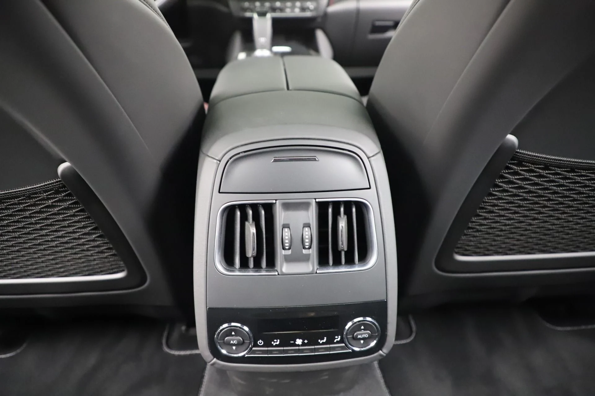 mph041_3287131731_Used_2019_Maserati_Levante_Trofeo_1783628754_1c381974a3