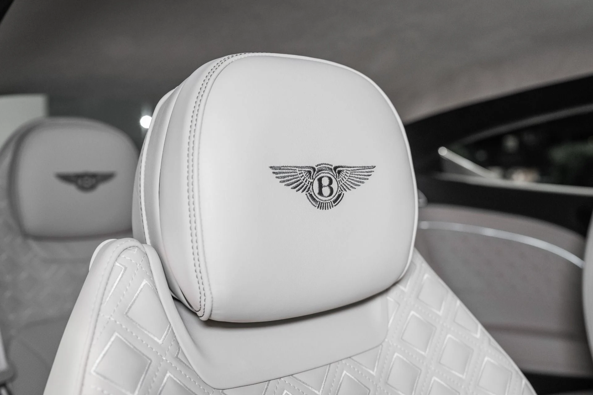 mph041_3293812781_Used_2023_Bentley_Continental_1781624184_f5f94c5a31