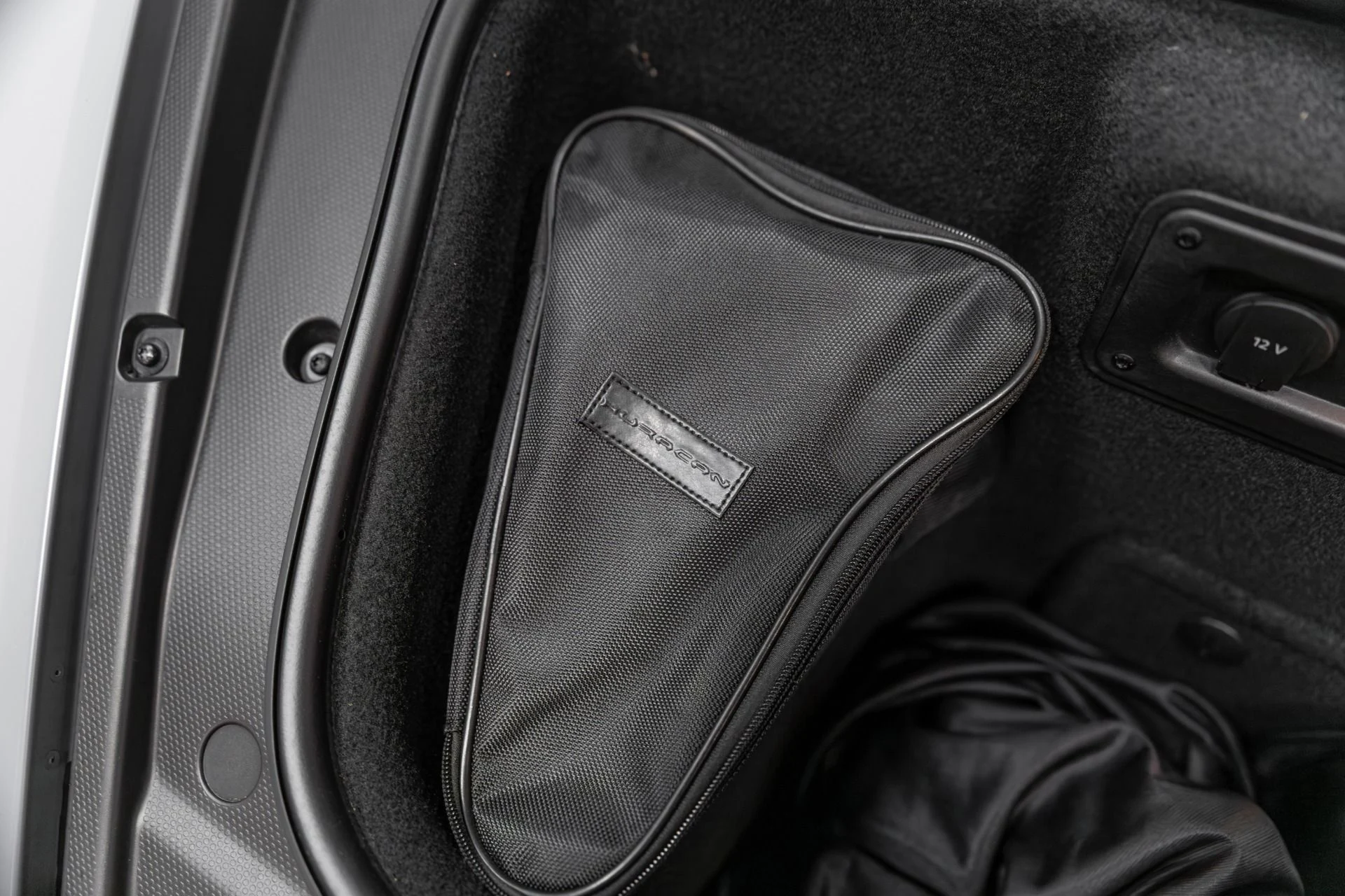 mph041_329451817_Used_2017_Lamborghini_Huracan_1765410503_9b91afb019