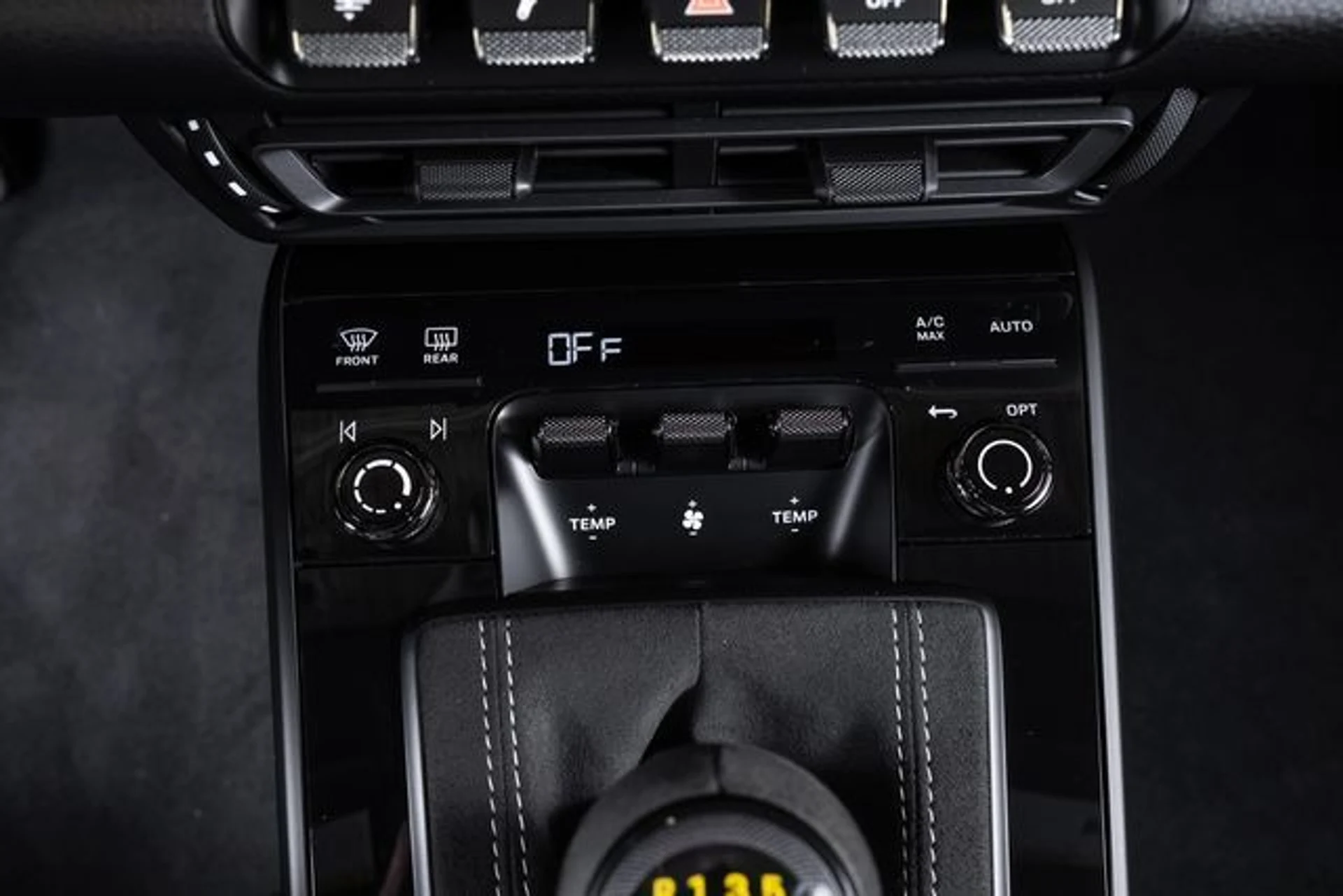 mph041_3298450386_de2f42bc74063bcae953e15d5cda0d47x_24e66f814b